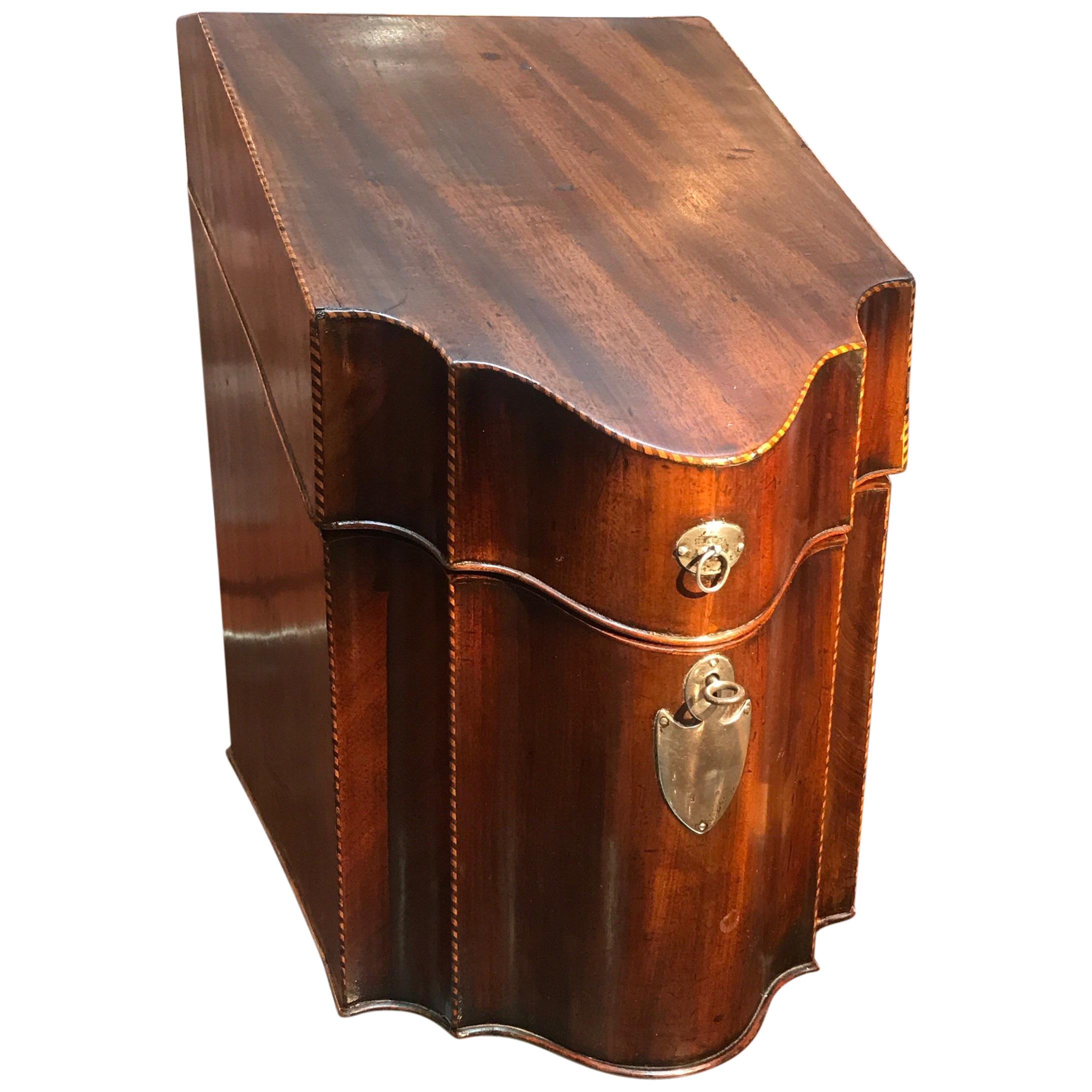Vintage and Antique Storage Boxes 181 For Sale on 1stdibs
