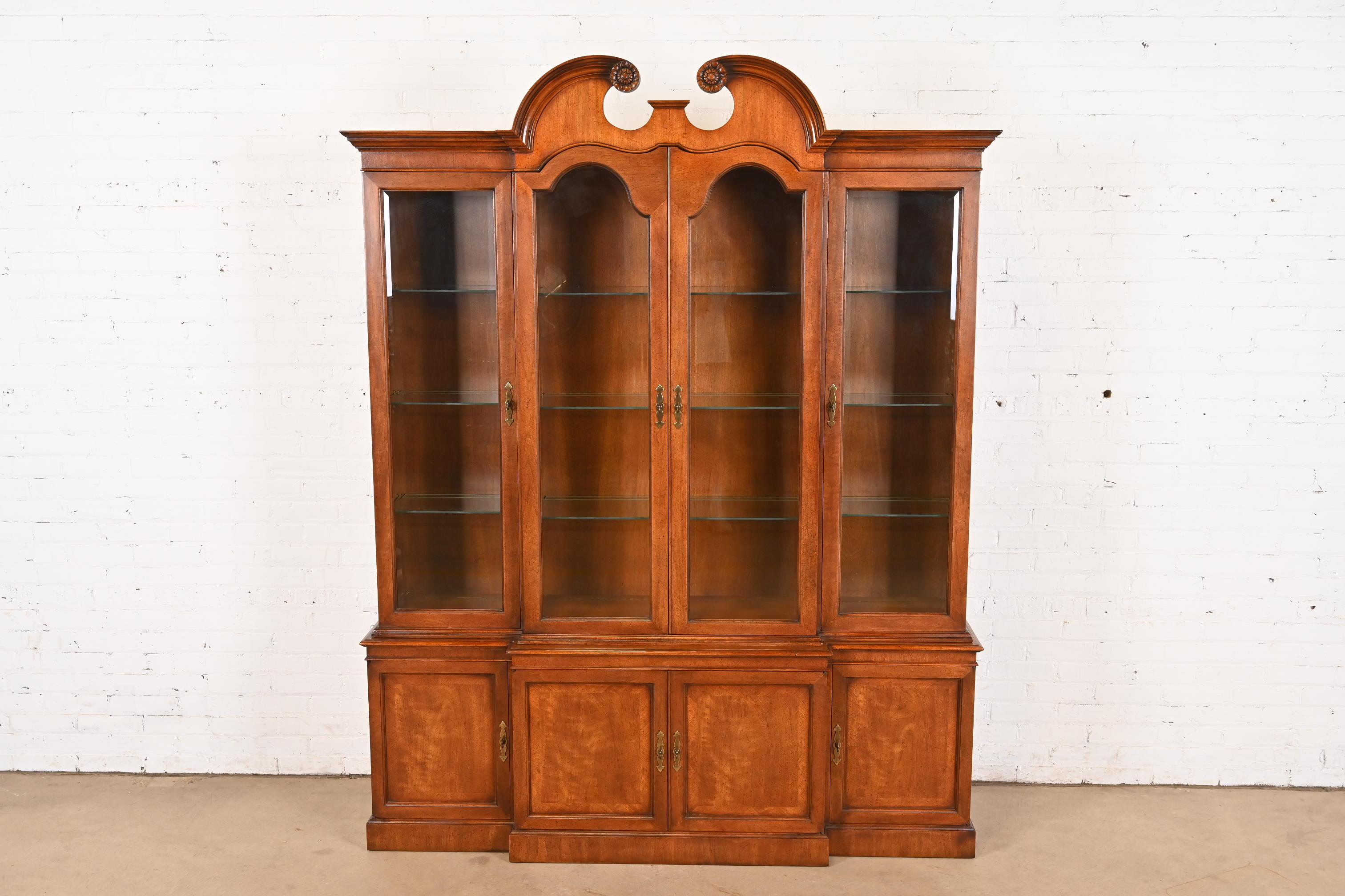 American Georgian Mahogany Lighted Breakfront Bookcase Cabinet by Mount Airy Furniture For Sale