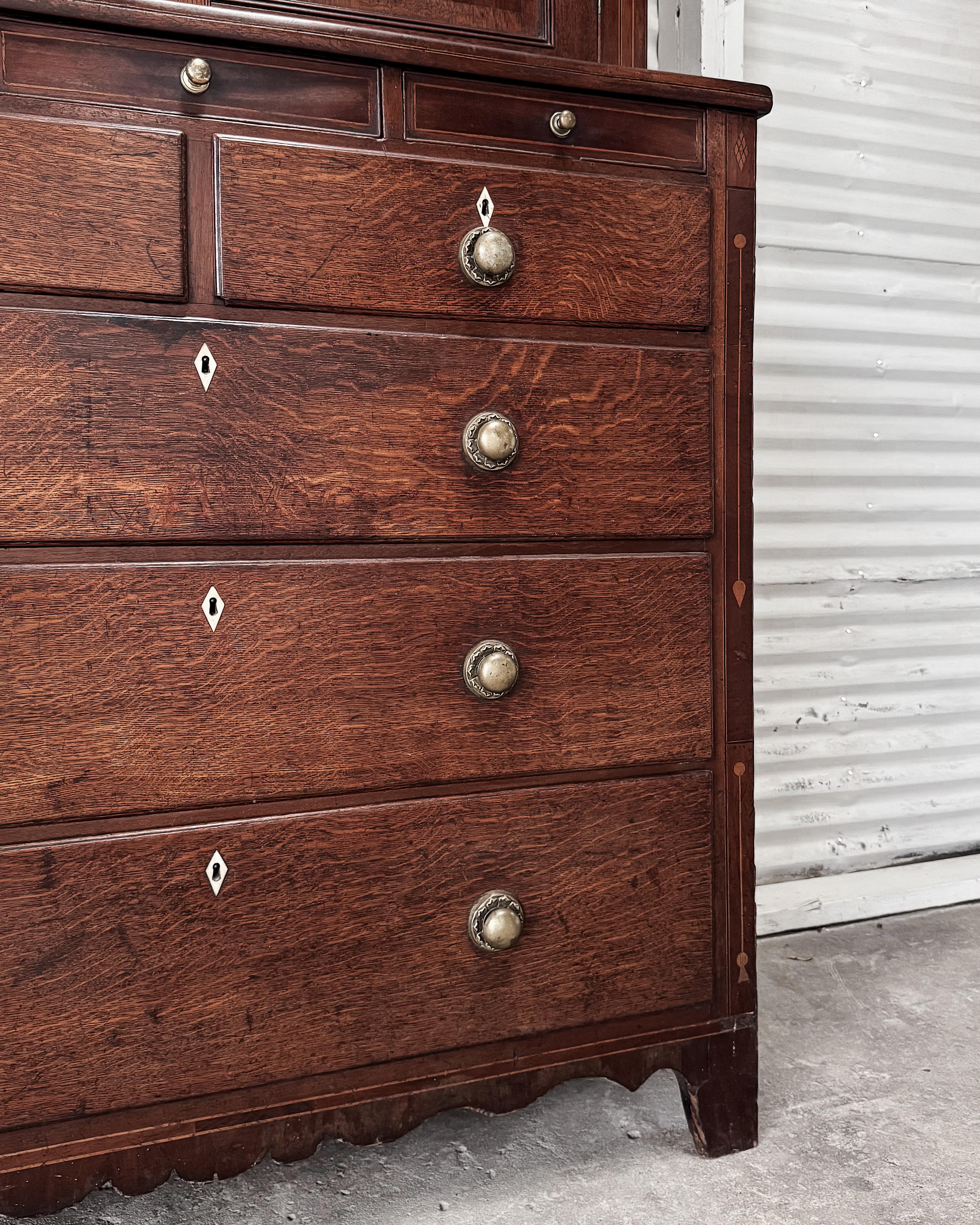 Georgian Mahogany Linen Press 5