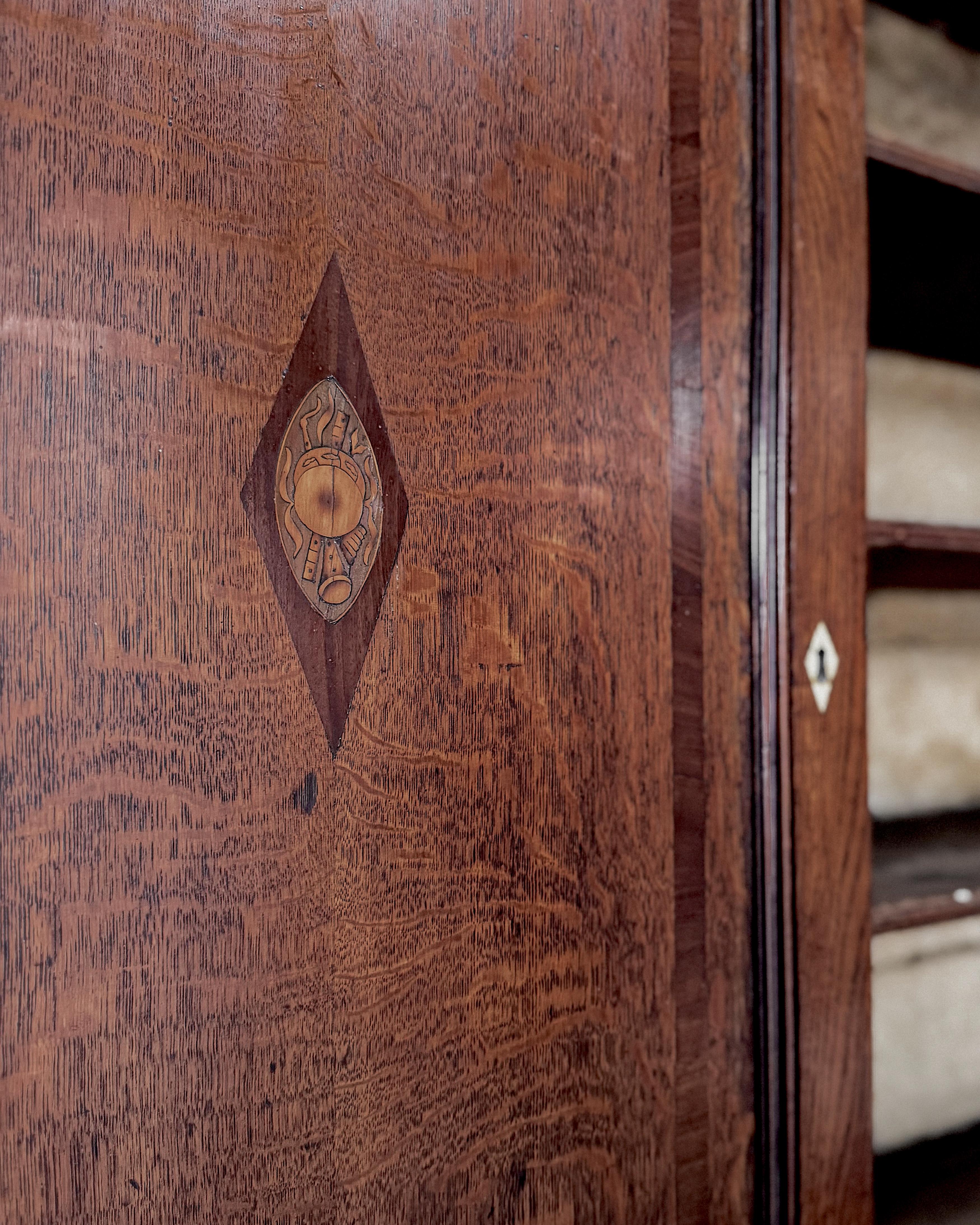 Georgian Mahogany Linen Press 8