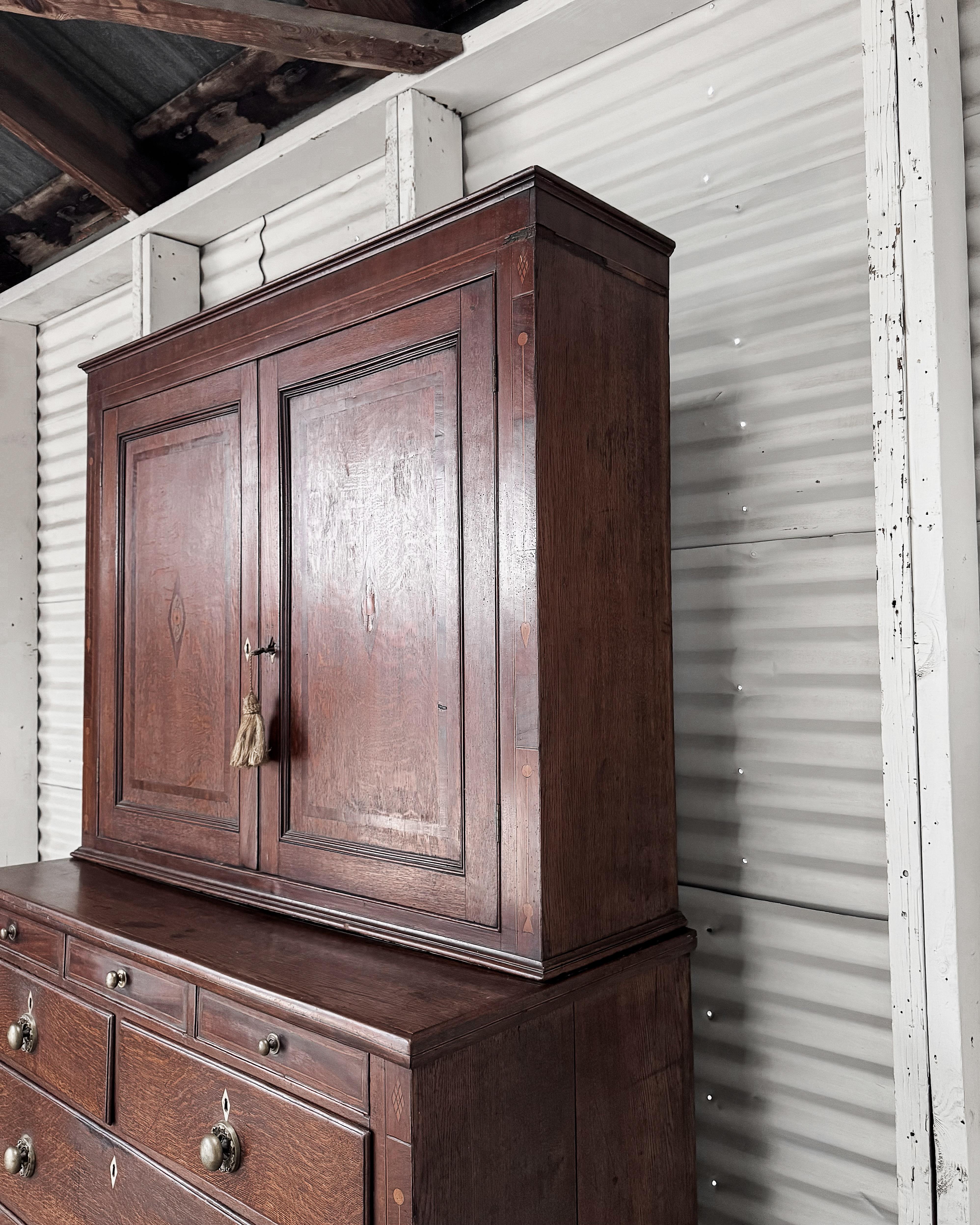 Georgian Mahogany Linen Press 3