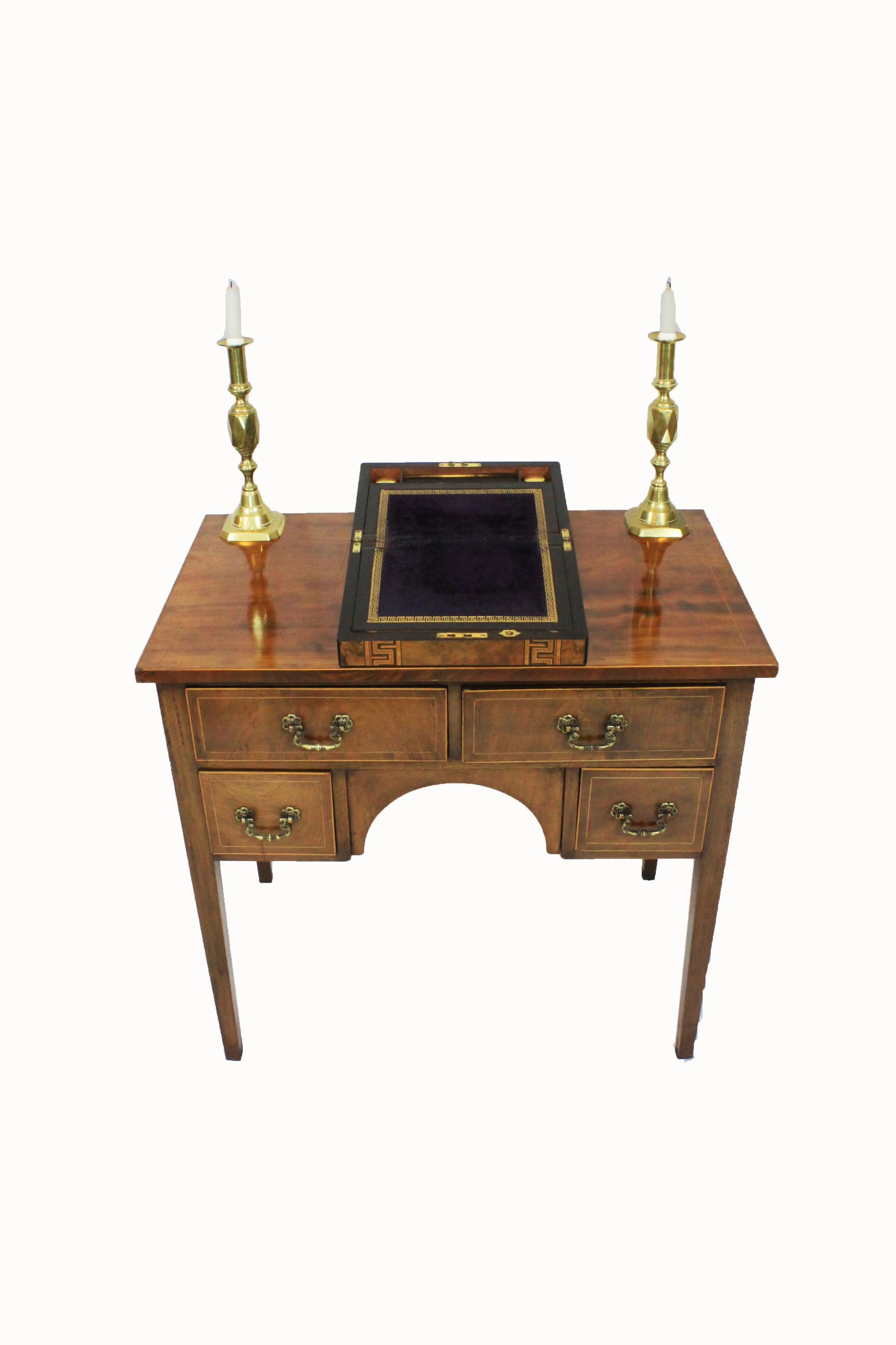 Georgian Mahogany Lowboy 3