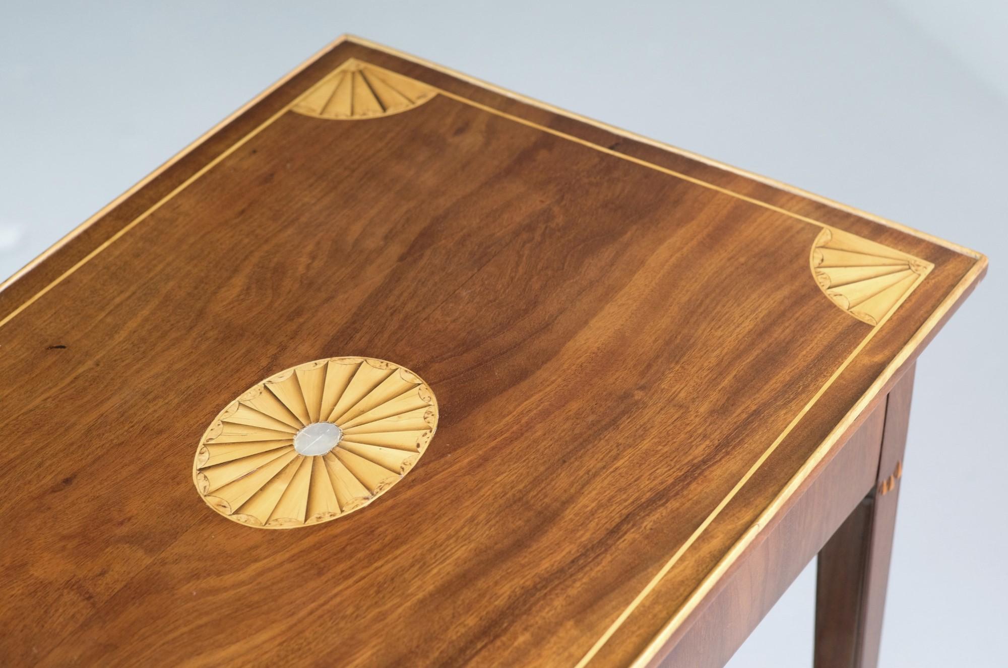 Georgian Mahogany Mother-of-Pearl Inlay Side Table, Late 18th C. 1