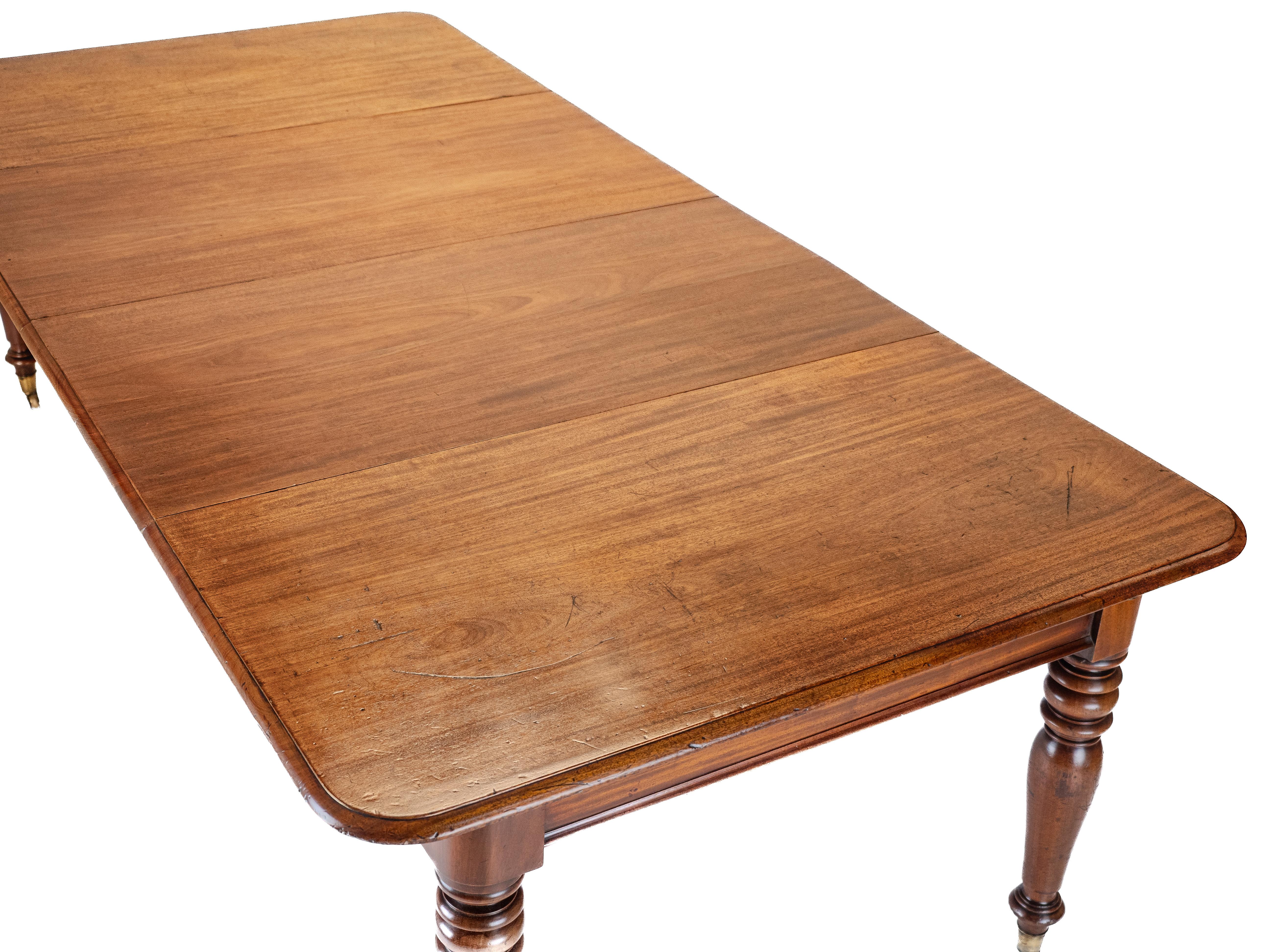 Brass Early 19th Century Mahogany Pull-out Extending 8ft Dining Table c1830 (Georgian) For Sale