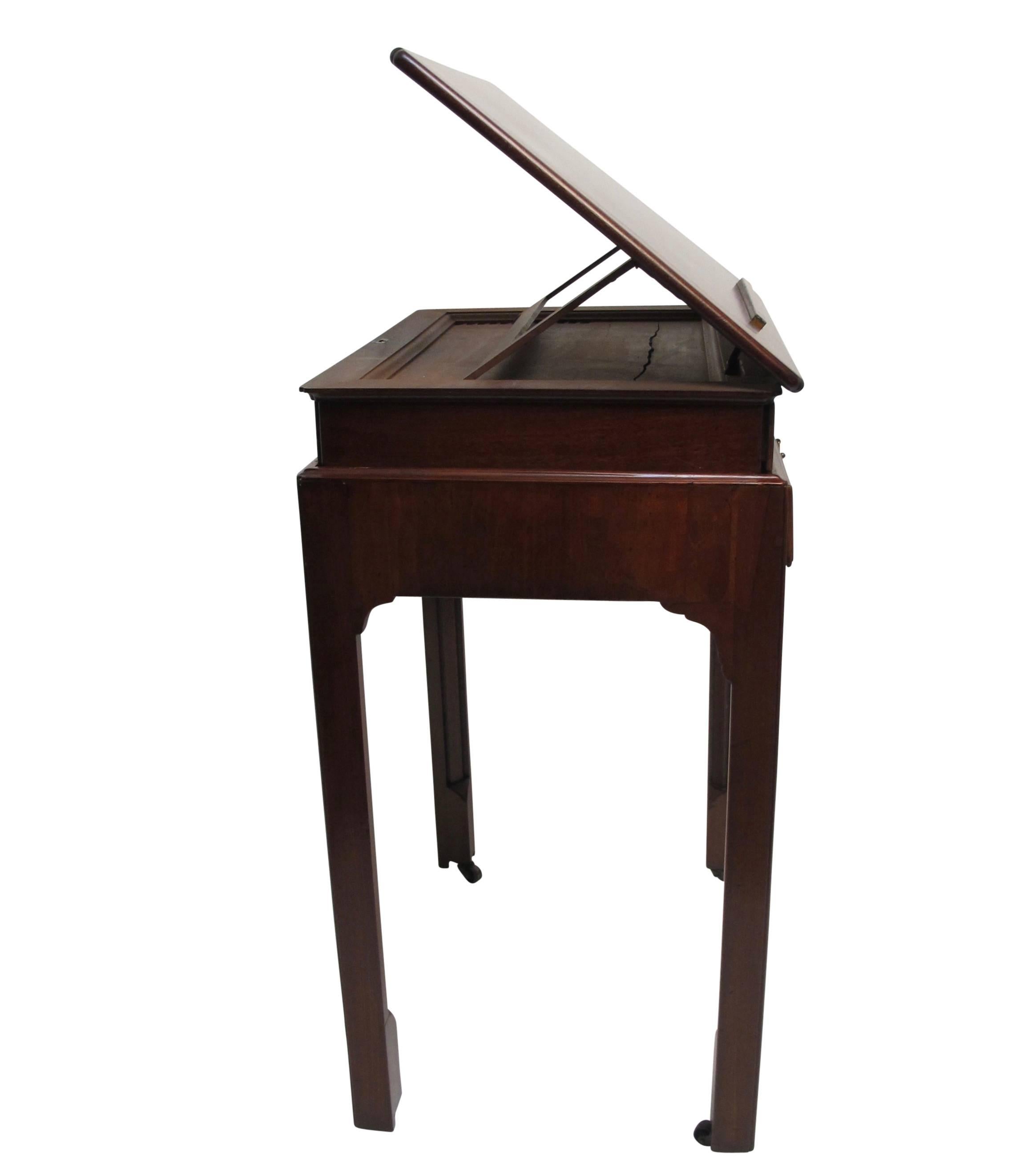 Intarsio Leggio o leggio georgiano in mogano, Inghilterra, circa 1800 in vendita