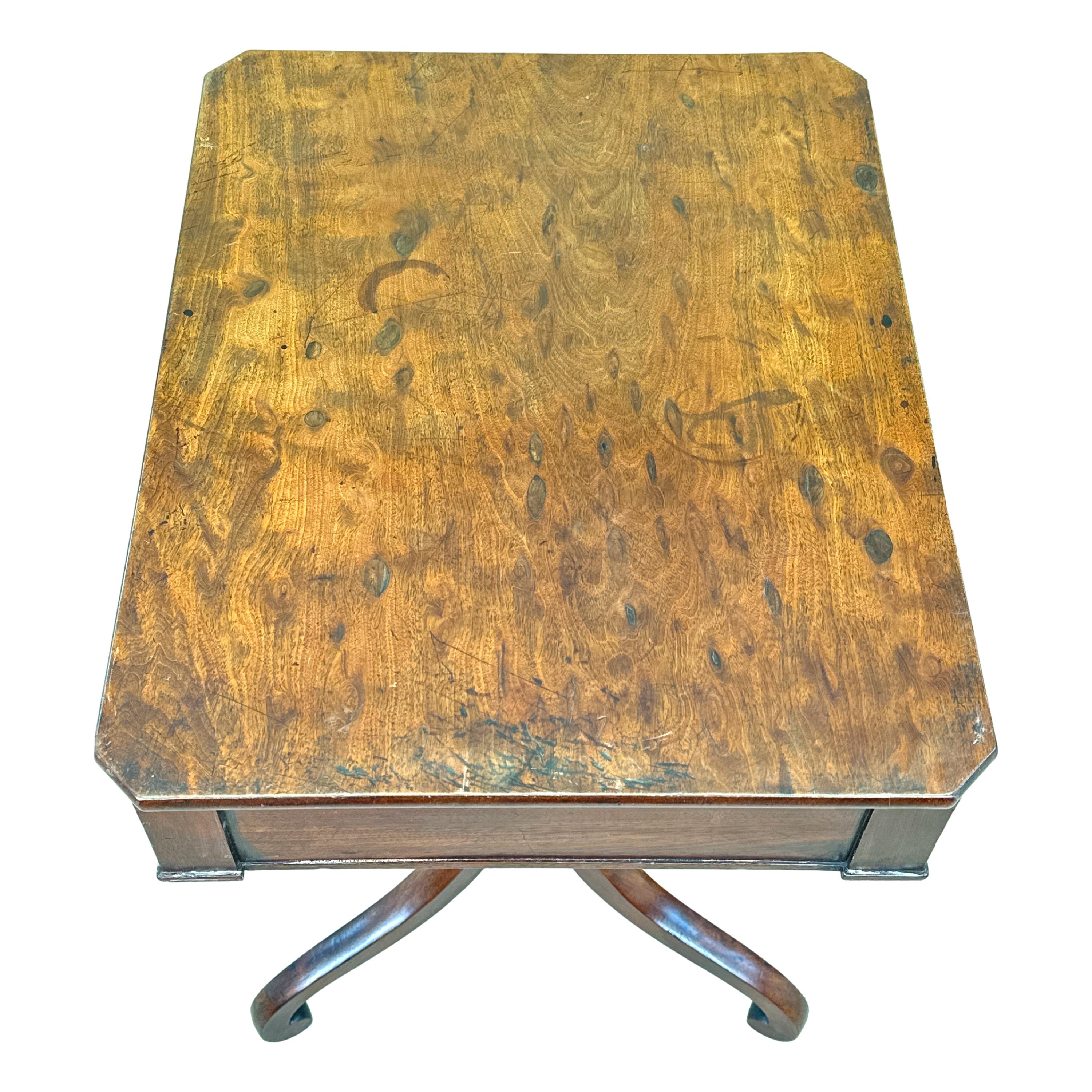 English Georgian Mahogany Rectangular Lamp Table For Sale