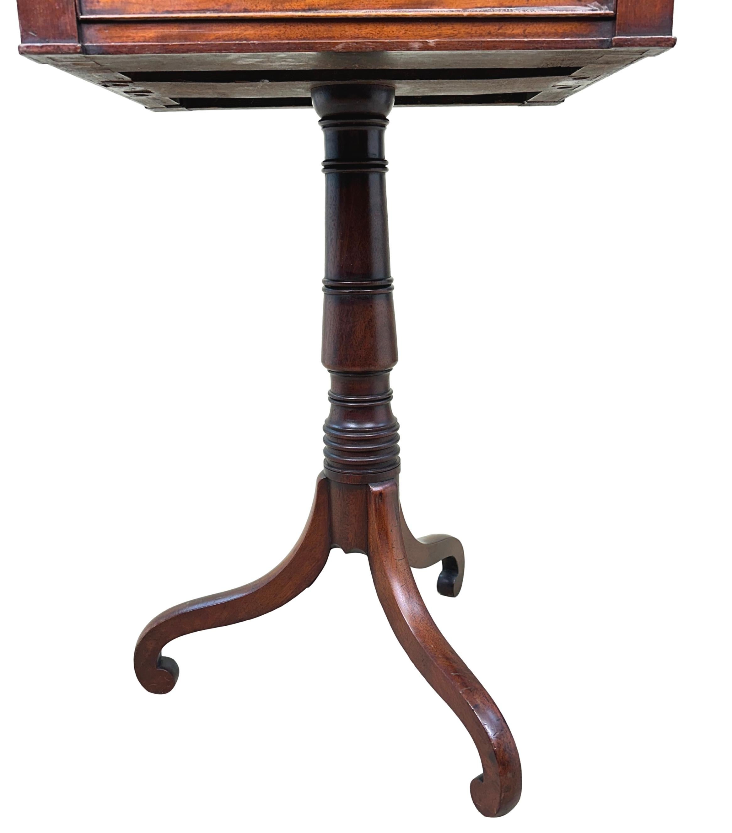 Georgian Mahogany Rectangular Lamp Table For Sale 1