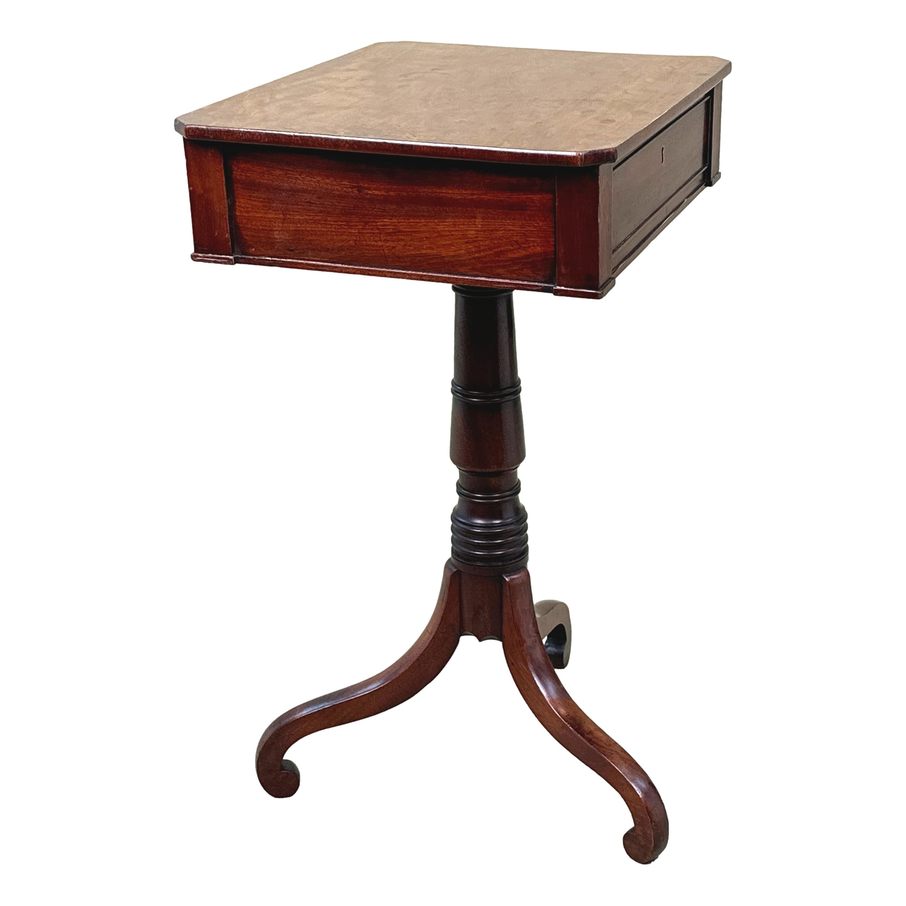 Georgian Mahogany Rectangular Lamp Table For Sale 2