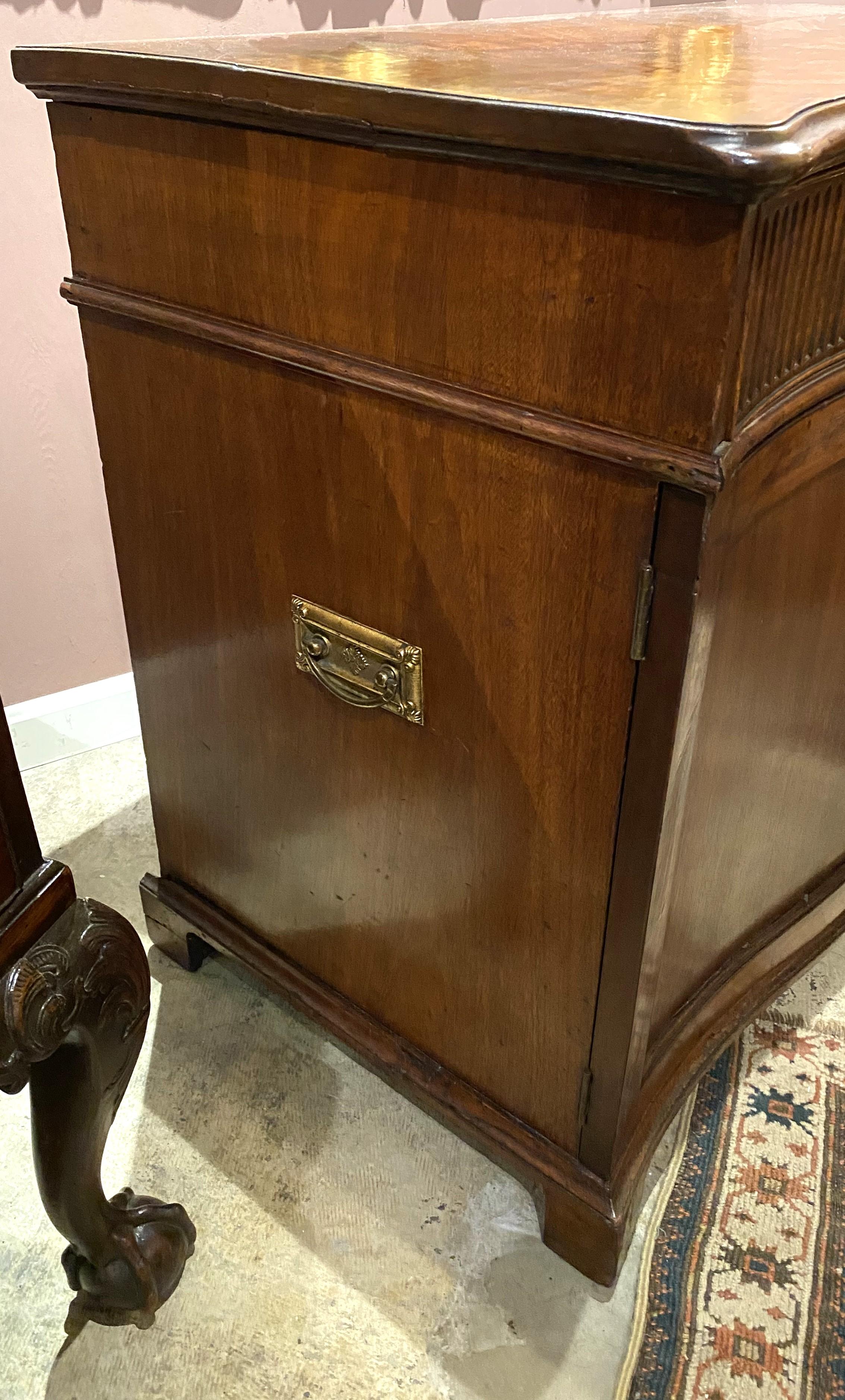 Georgian Mahogany Serpentine Butler’s Desk or Library Cabinet 9