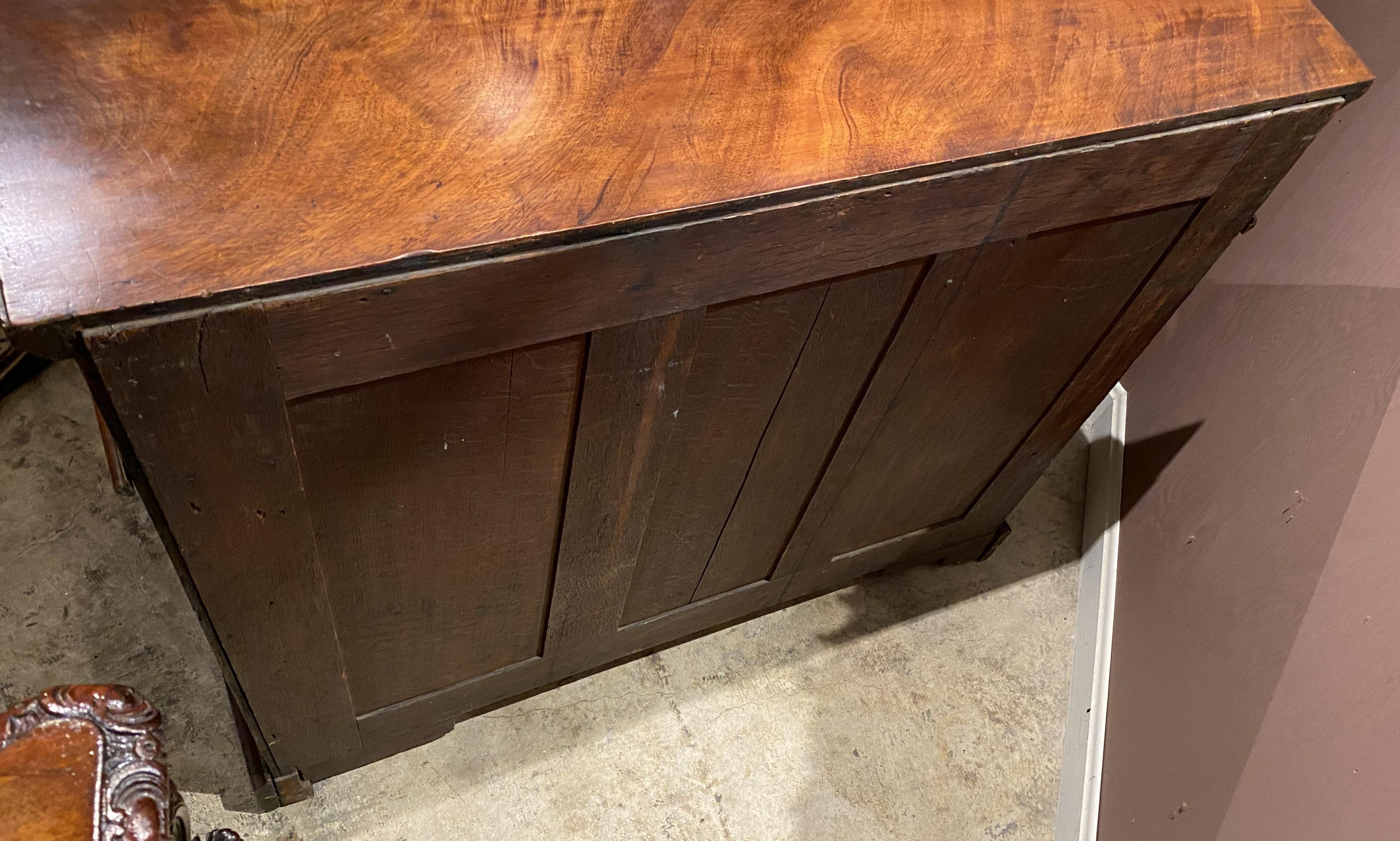 Georgian Mahogany Serpentine Butler’s Desk or Library Cabinet 12