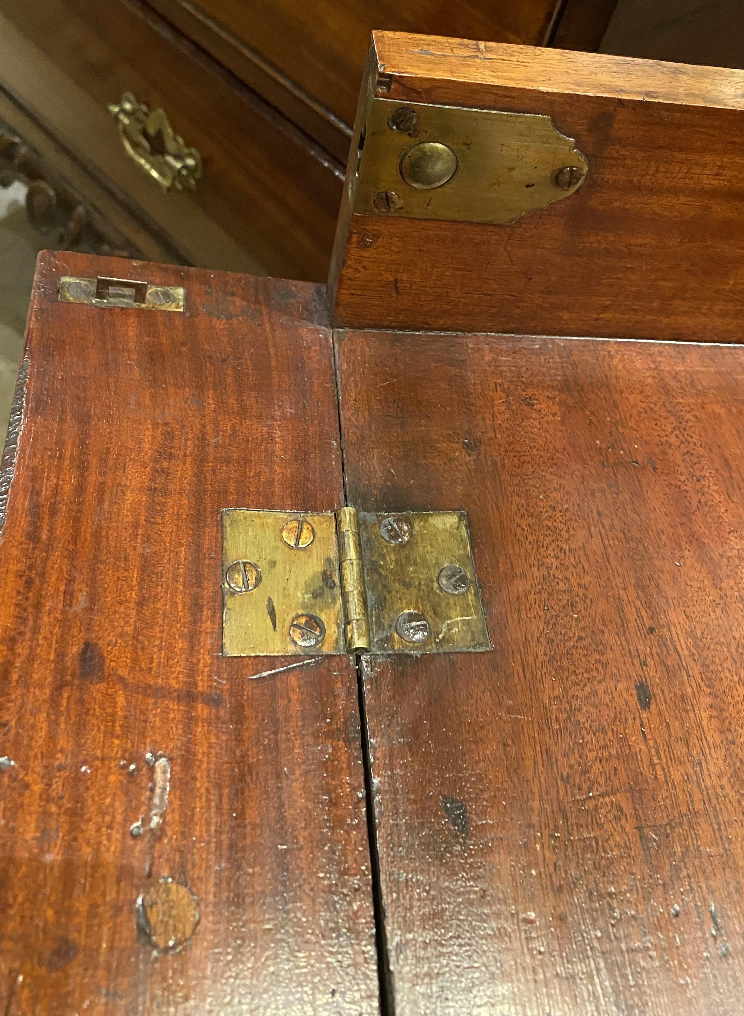 Georgian Mahogany Serpentine Butler’s Desk or Library Cabinet 2