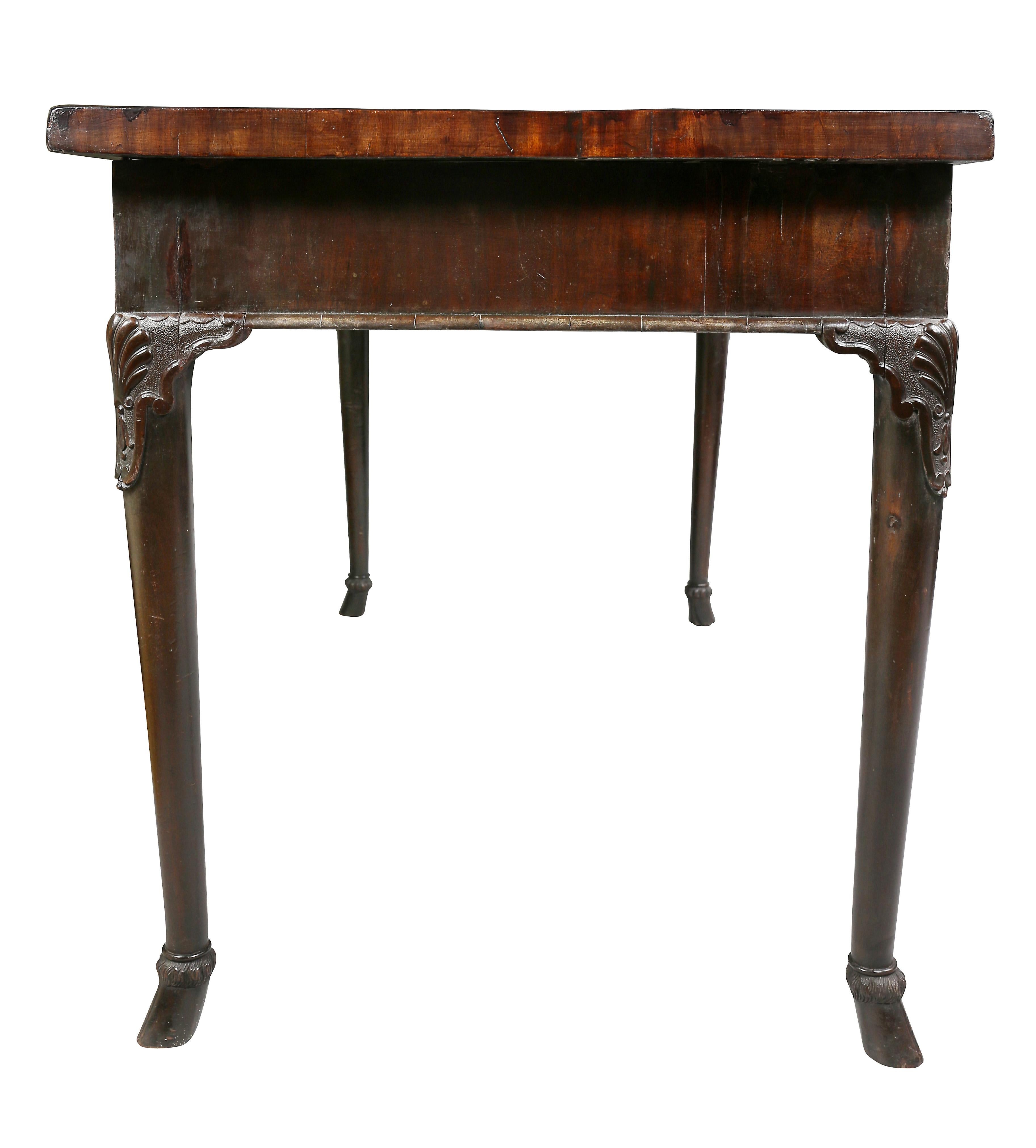 Georgian Mahogany Serving Table, Possibly Irish For Sale 4