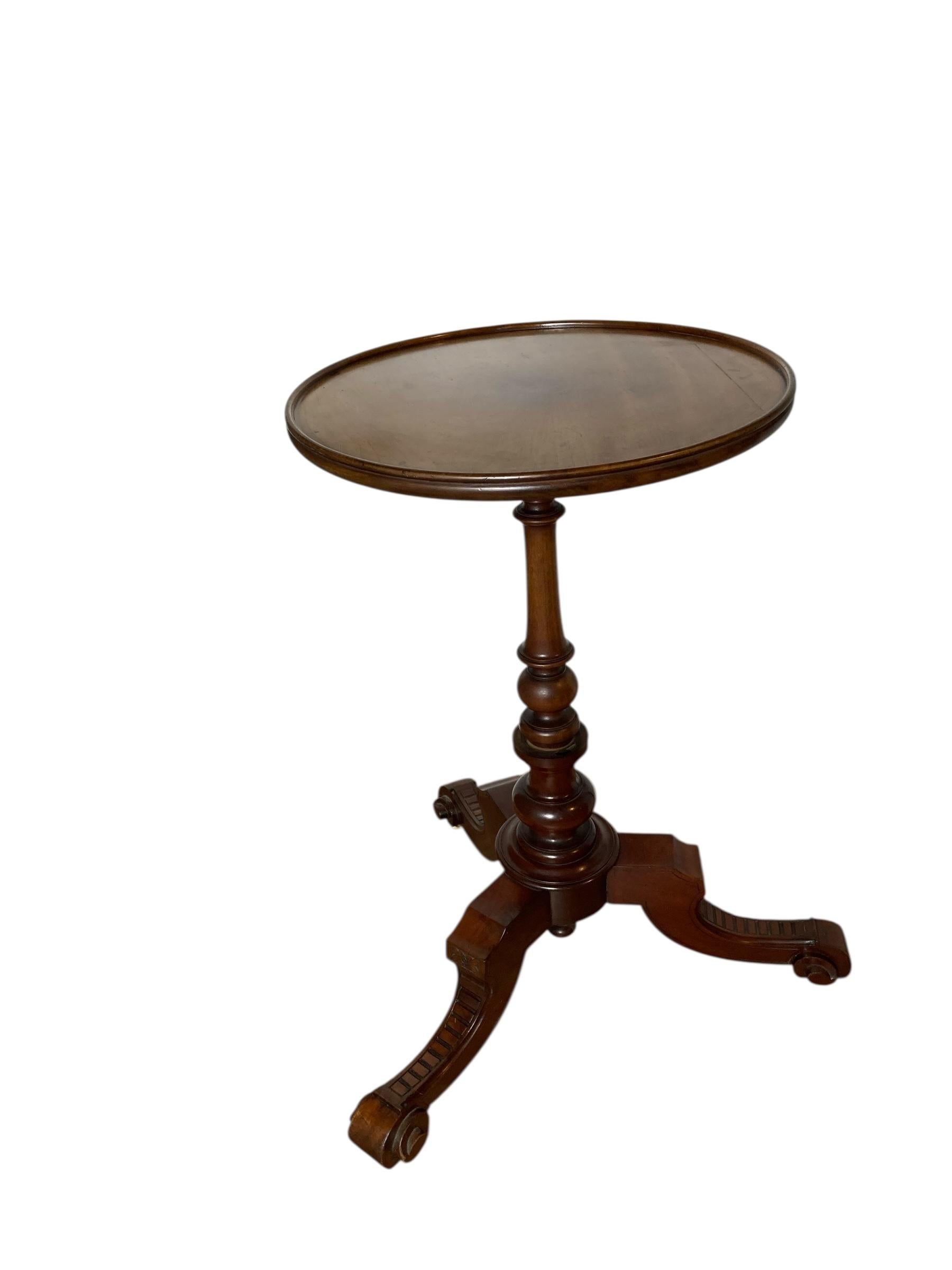 Georgian Mahogany Side, Wine Table or Plant Stand For Sale 1