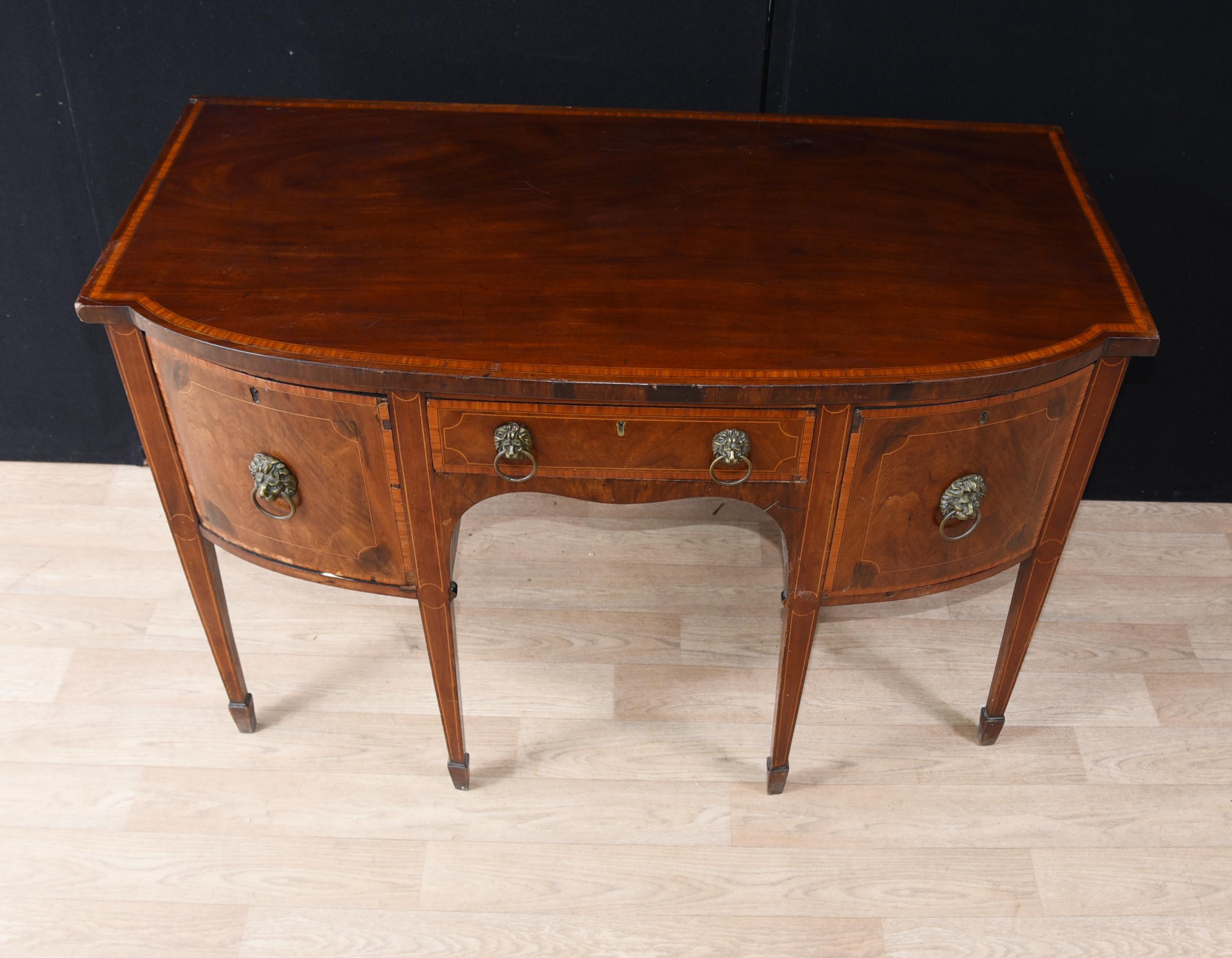 Georgian Mahogany Sideboard Buffet Server 1790 In Distressed Condition In Potters Bar, GB