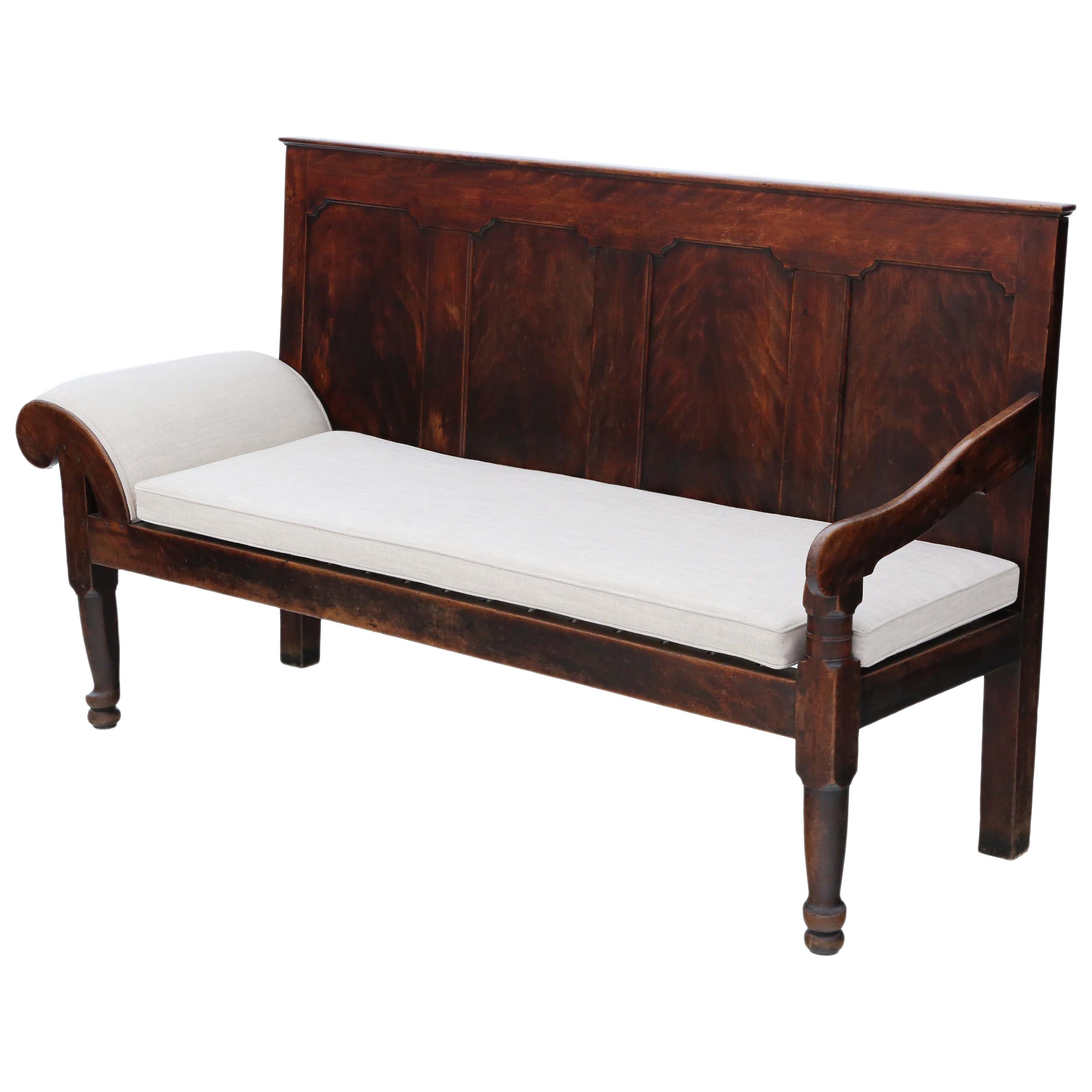 Antique fine quality Mahogany Sofa Daybed Settle, 18th Century