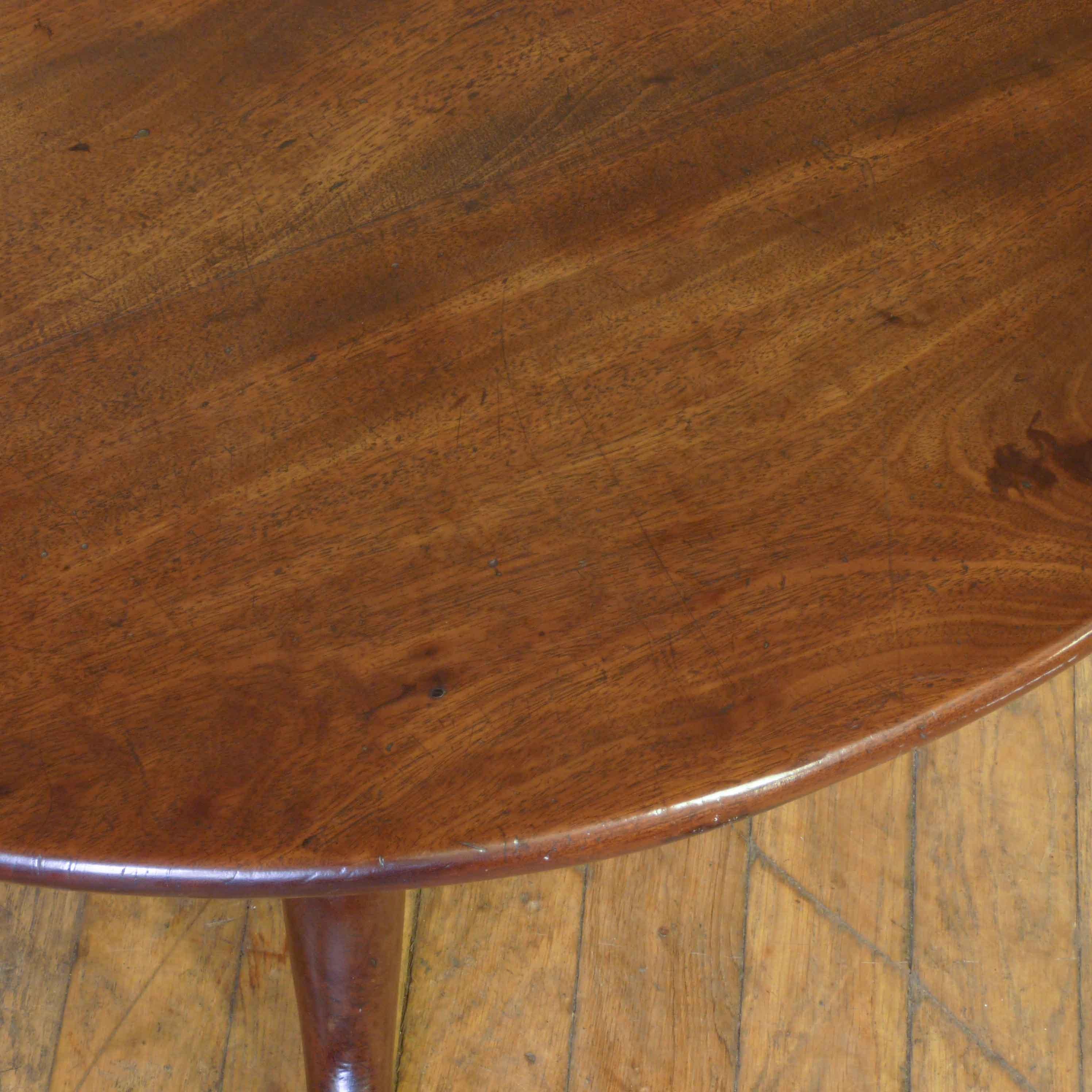 Polished Georgian Mahogany Supper Table For Sale