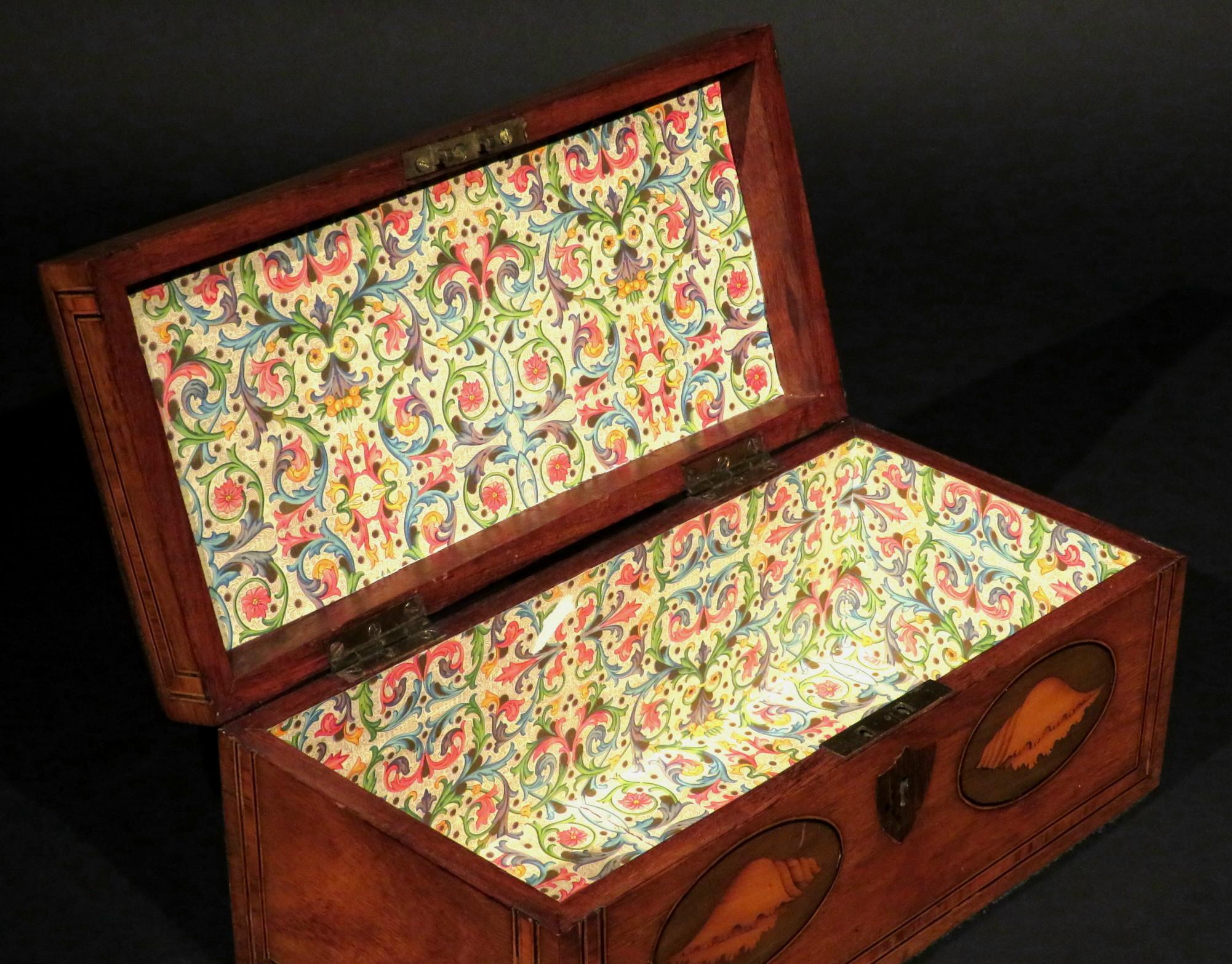 Georgian Mahogany Tea Caddy Converted to a Document /Jewelry Box, circa 1810 In Good Condition In Ottawa, Ontario