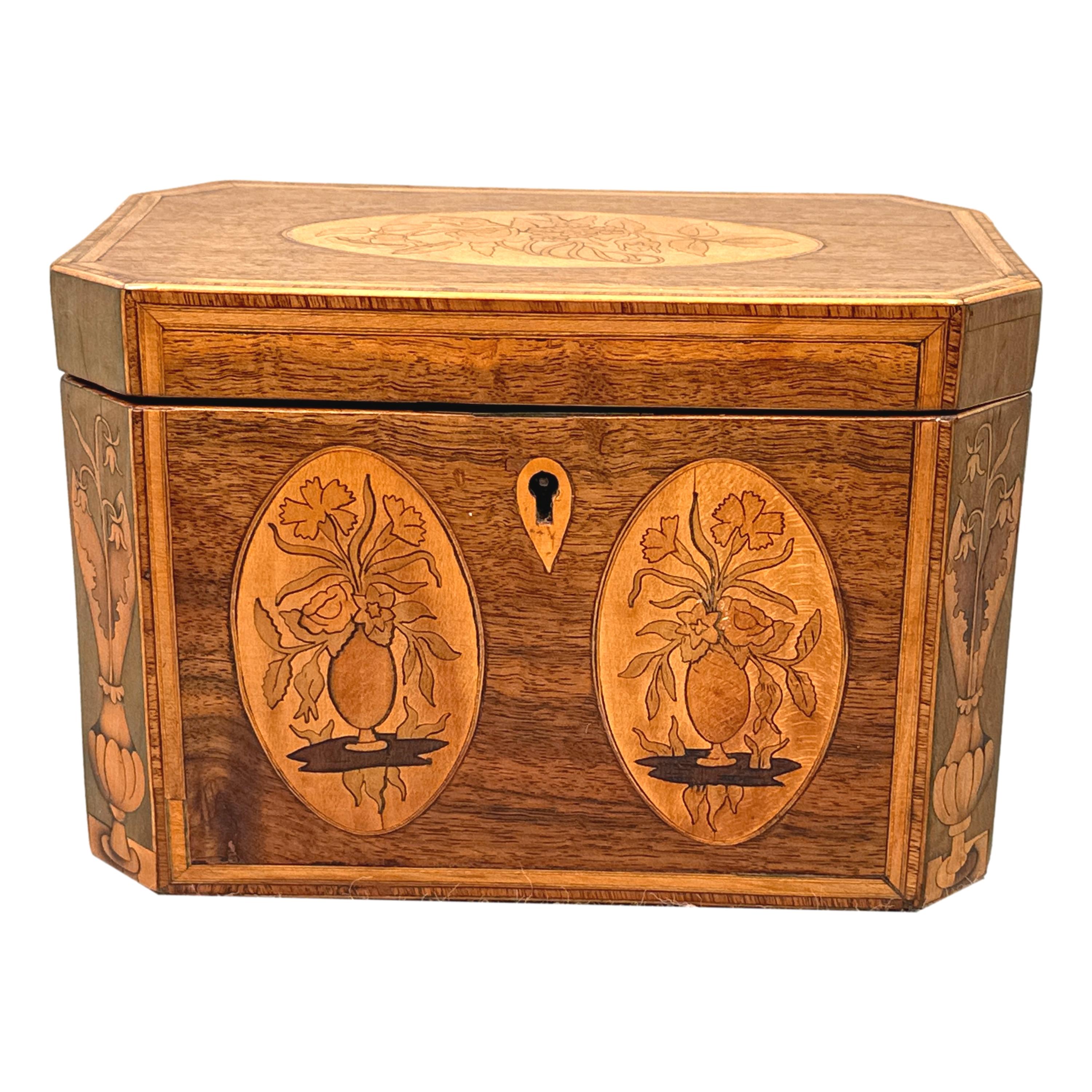 Caja de té georgiana de caoba con incrustaciones florales en venta 4