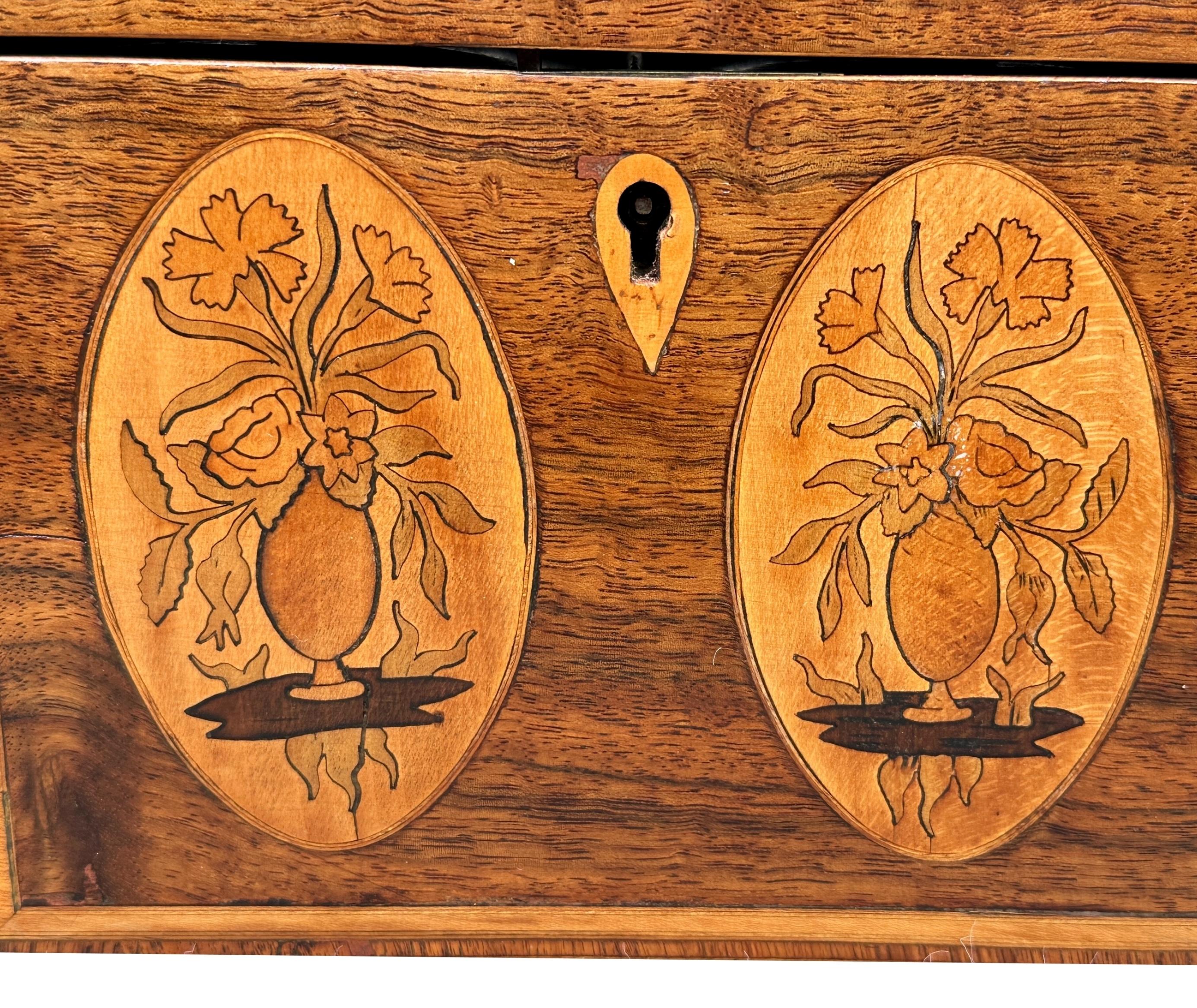 Caja de té georgiana de caoba con incrustaciones florales en venta 1