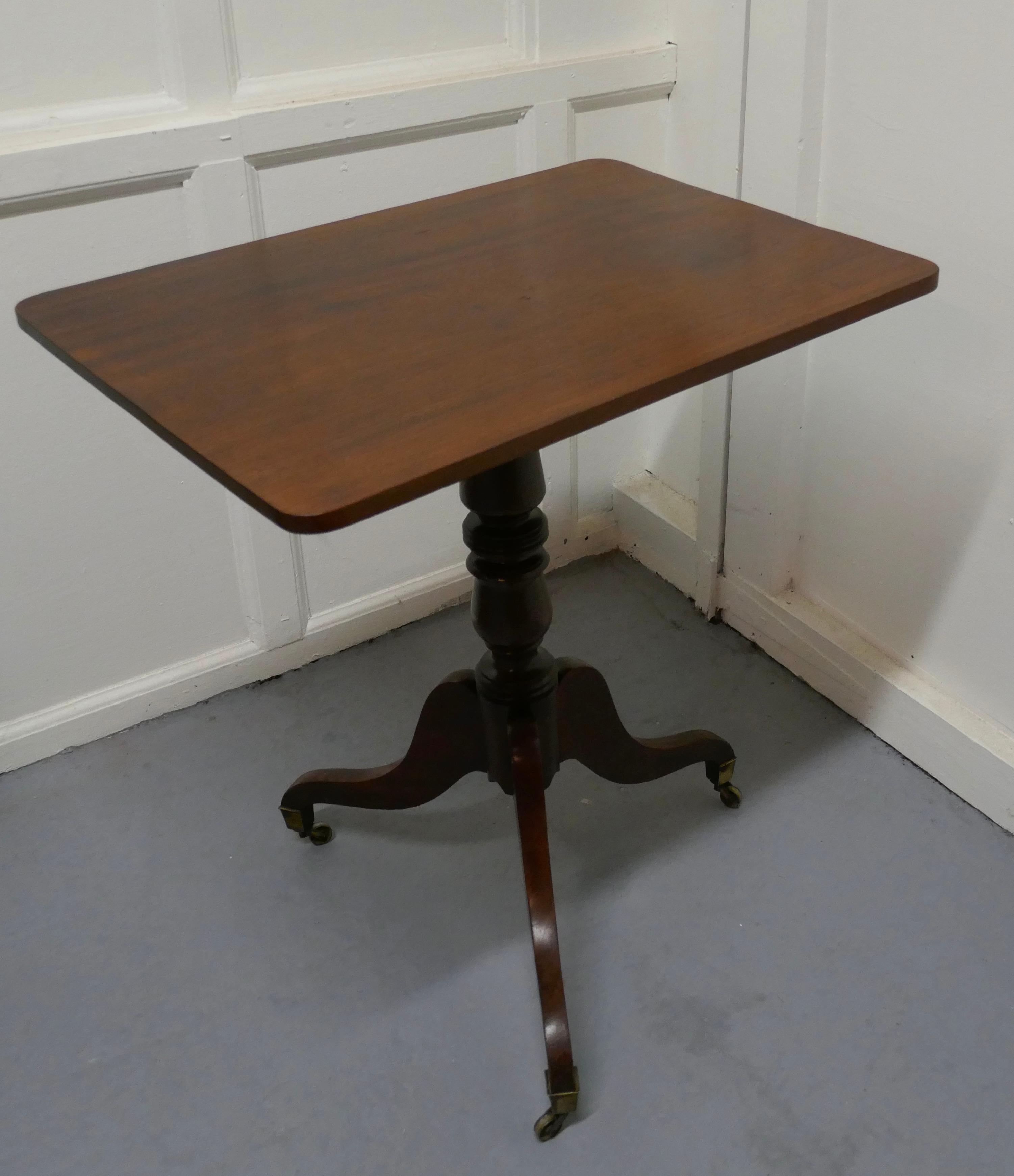 Georgian Mahogany Tilt-Top Wine Table For Sale 2