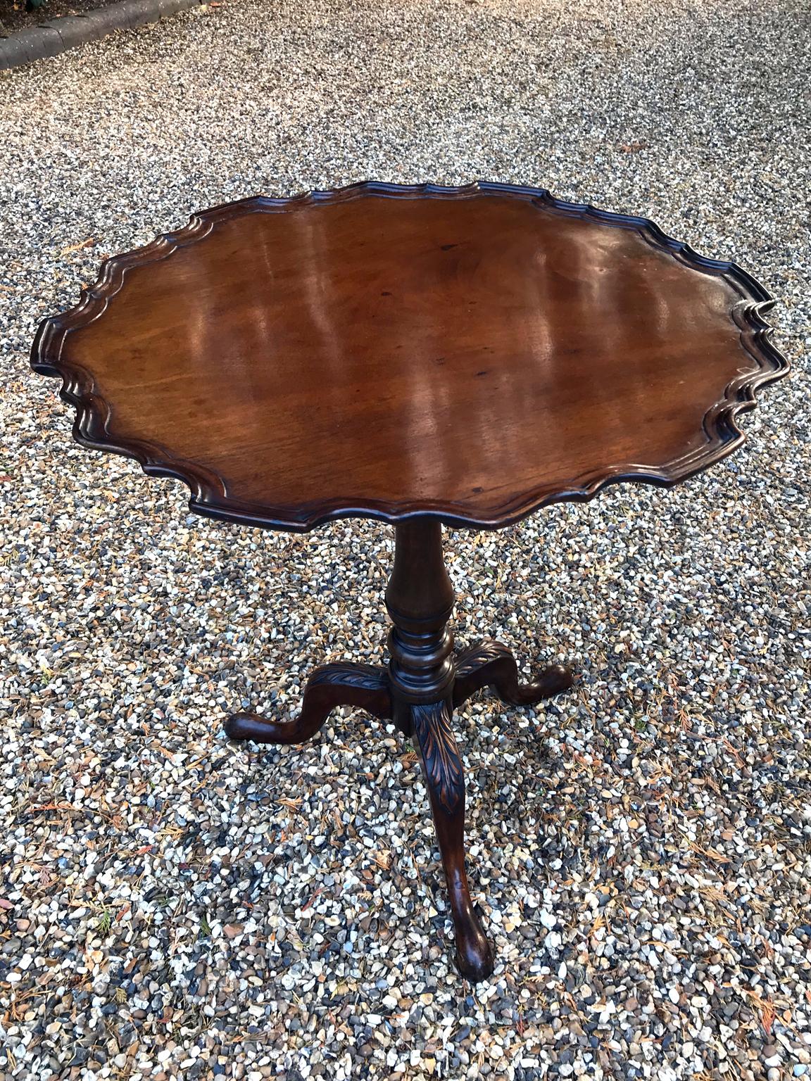 Georgian mahogany tilt-top, pie crust wine table with birdcage, turned column supported with three splayed legs,
circa 1790
Dimensions:
Height 28 inches – 72 cms
Diameter 33.5 inches – 85 cms.
 