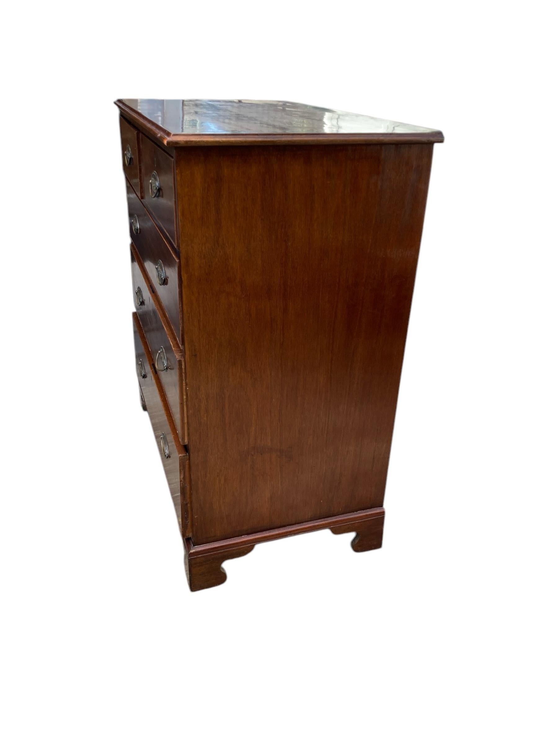 Georgian Mahogany Two over three Five drawer Chest For Sale 1