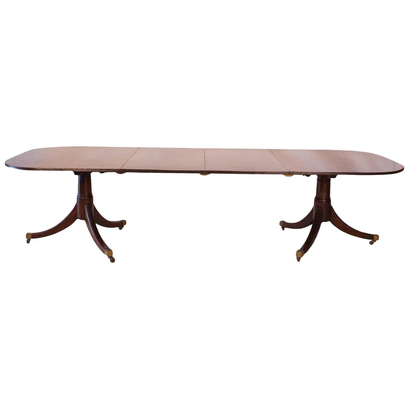 Georgian Mahogany Two-Pedestal Dining Table, England, circa 1800