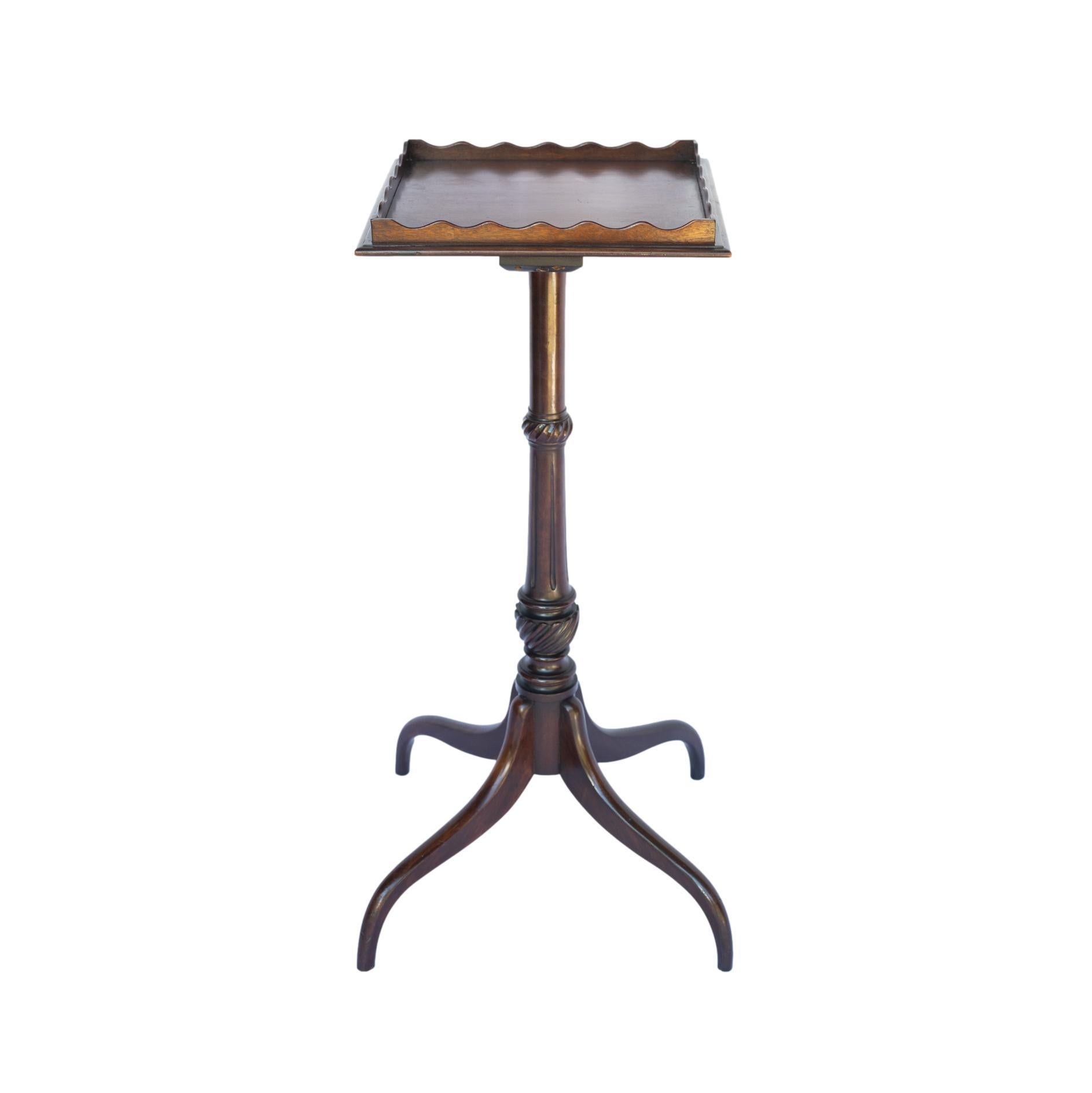 Georgian Mahogany Wine Table with Single Board Top and Shaped Gallery, ca. 1820 For Sale 3