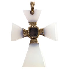Pendentif géorgien en calcédoine avec croix de Malte