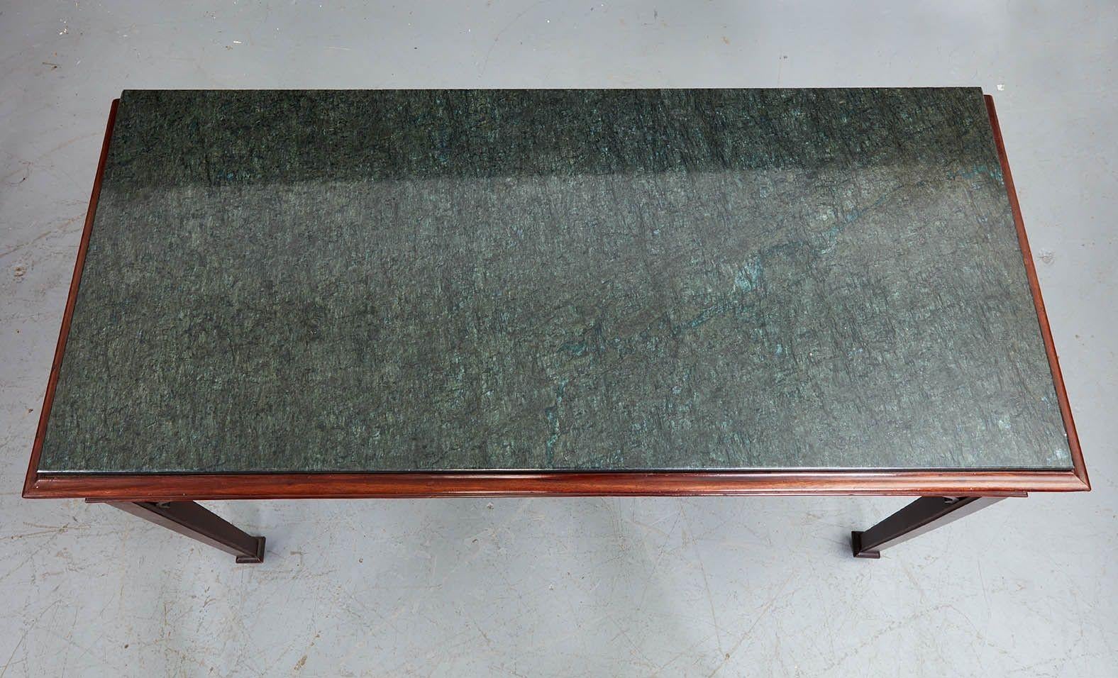 Georgien Table console géorgienne à plateau en marbre en vente