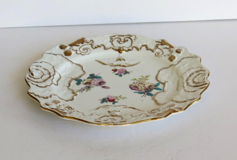 Hand-Painted Georgian Mason's Ironstone Desert Plate in Cabbage Leaf Large Sprays Pattern For Sale