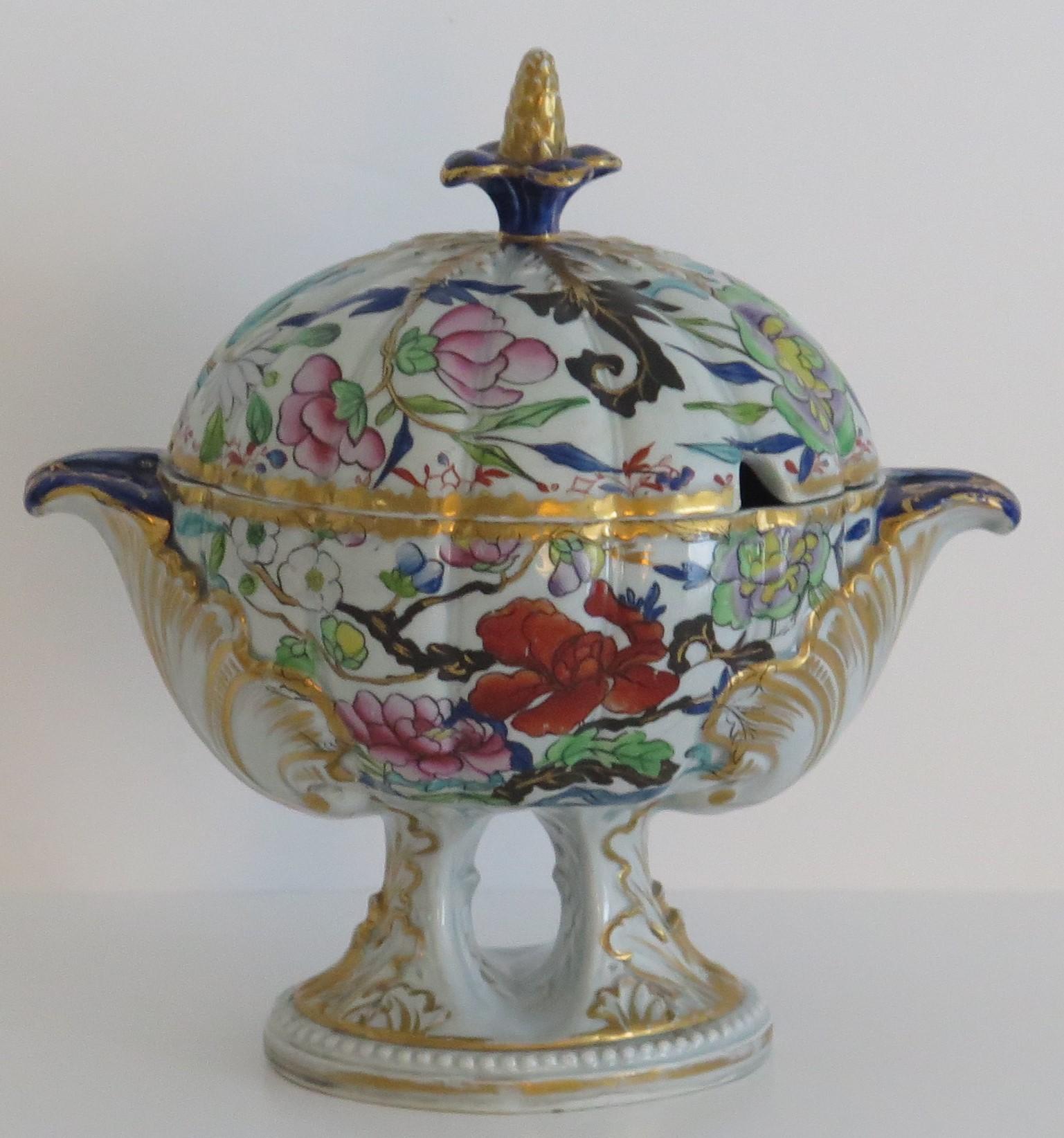 This is a very beautiful Ironstone Desert Tureen, complete with lid , in the Chinese Thorn pattern, made by Mason's of Lane Delph, Staffordshire, England, during the early part of the 19th century, circa 1818.

This pedestal tureen is well potted