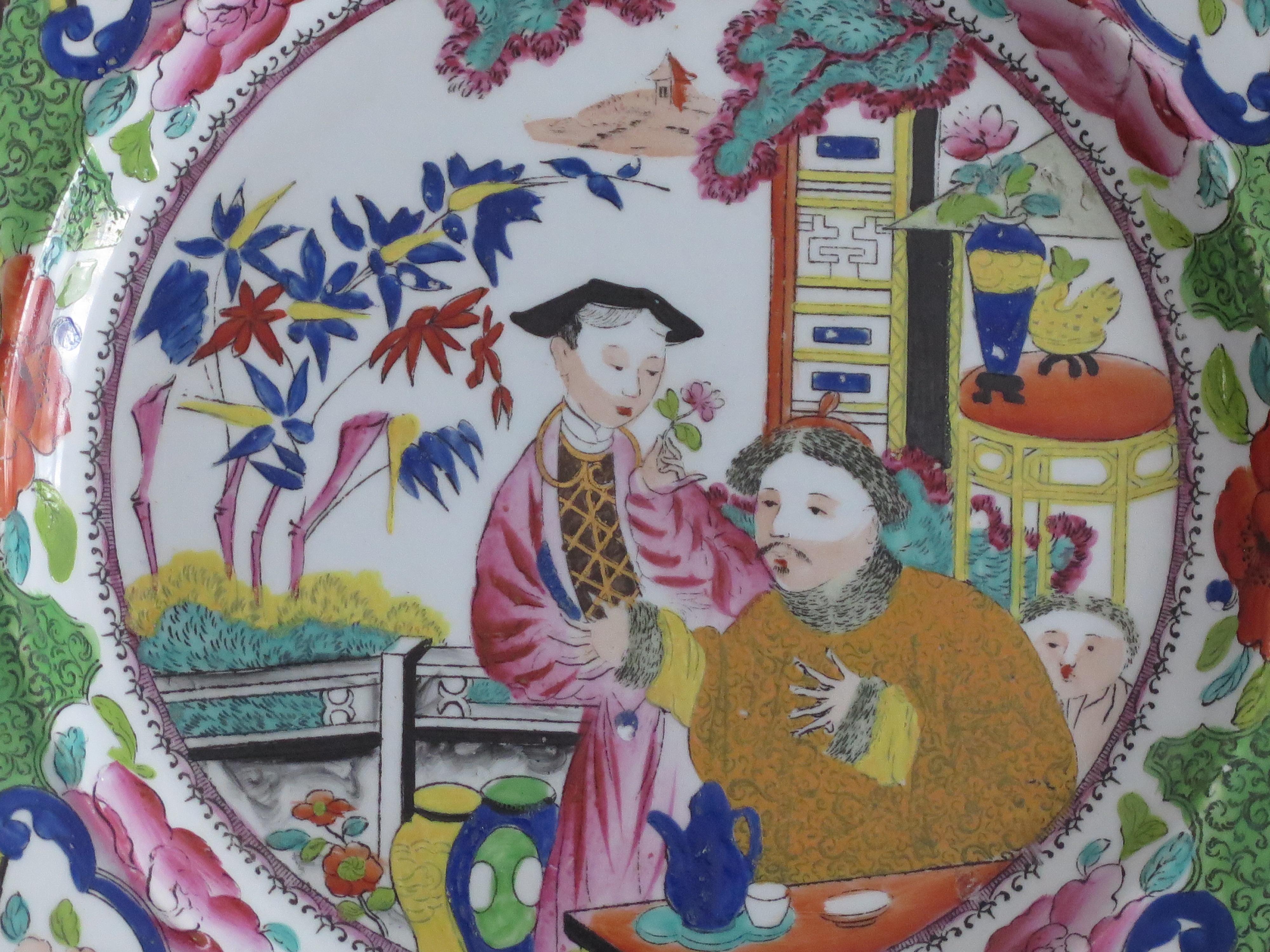 Georgien Assiette à dîner géorgienne en Mason's Ironstone finement peinte à motif mandarin. Ca 1815 en vente