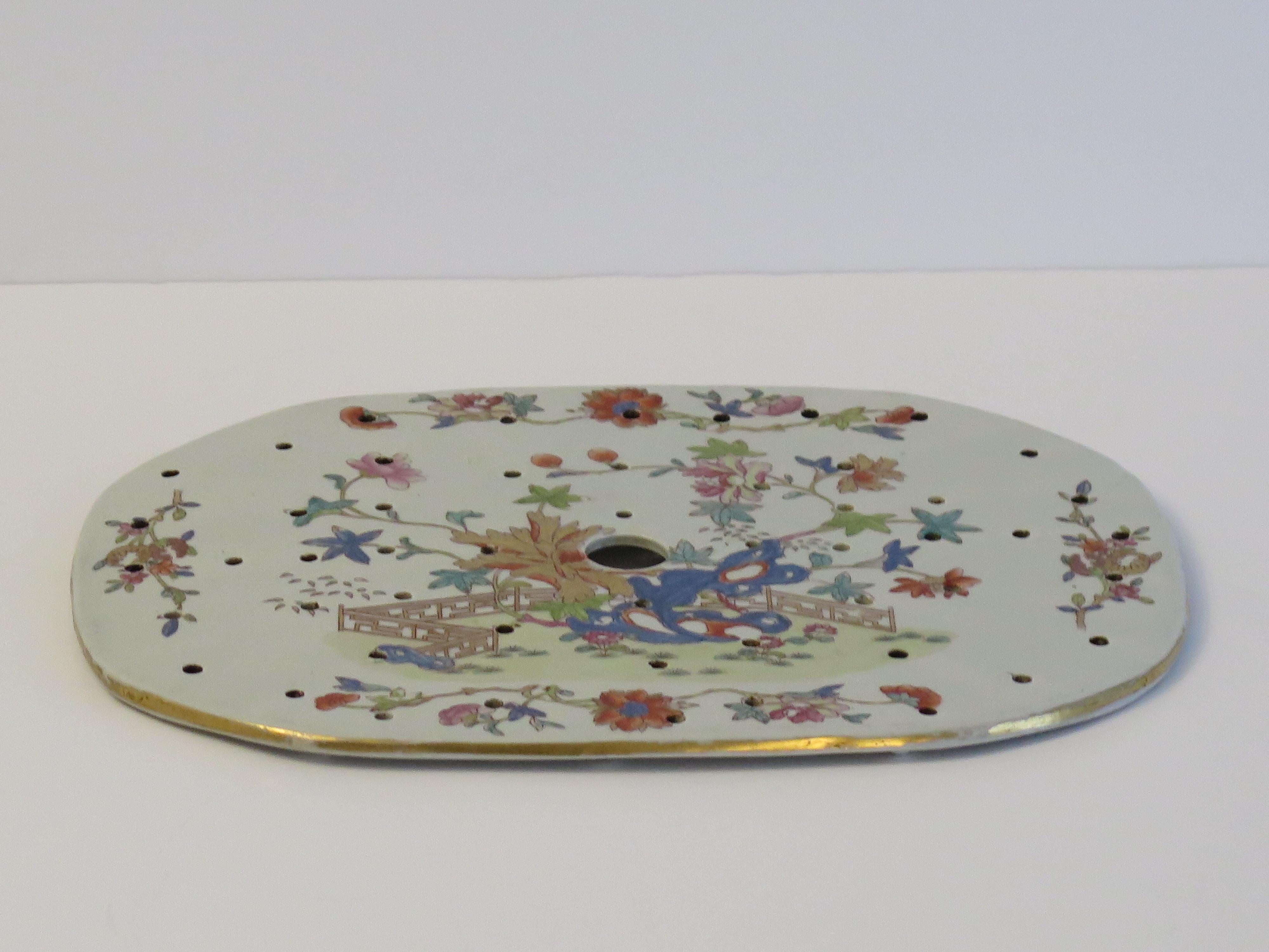 Hand-Painted Georgian Mason's Ironstone Drainer Plate in Fence Rock and Tree Pattern, Ca 1818 For Sale