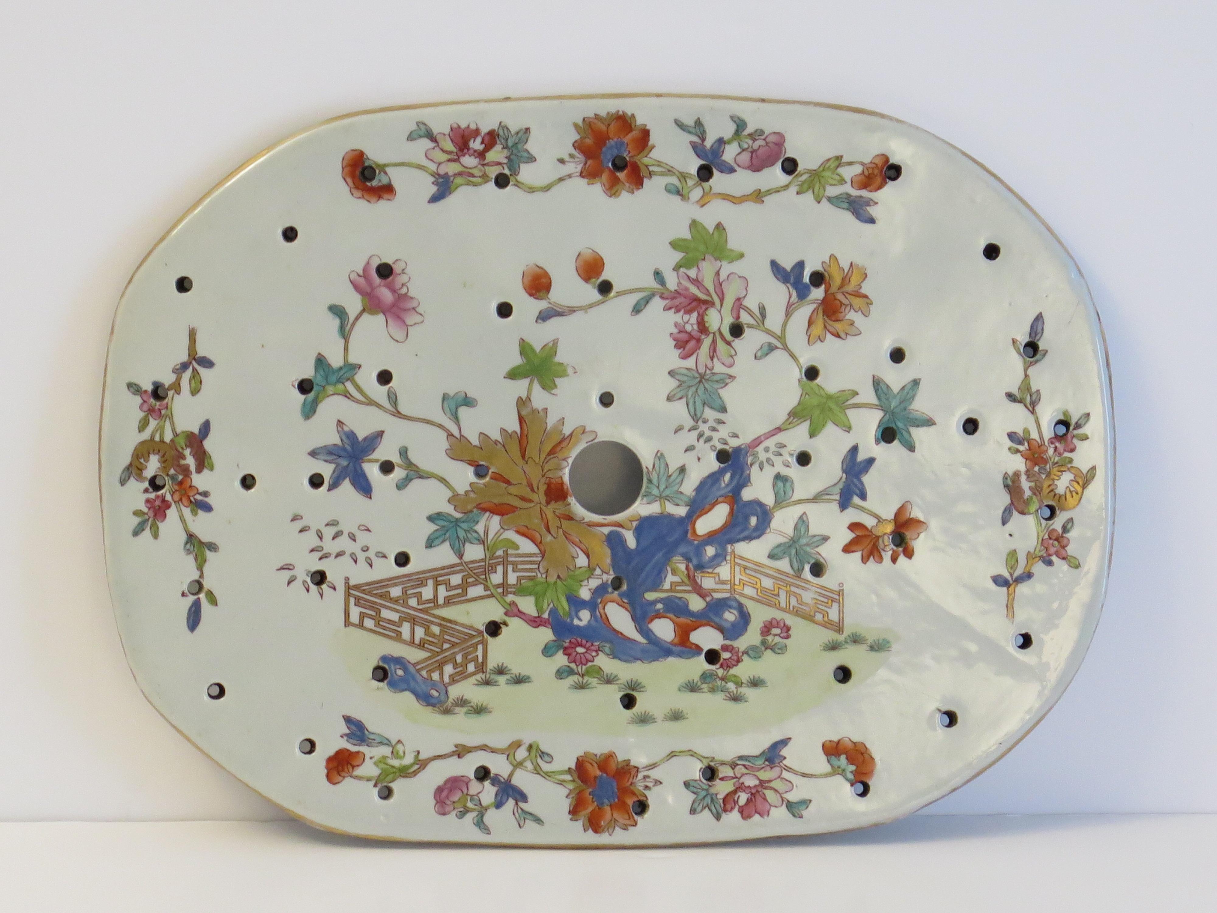 Georgian Mason's Ironstone Drainer Plate in Fence Rock and Tree Pattern, Ca 1818 In Good Condition For Sale In Lincoln, Lincolnshire