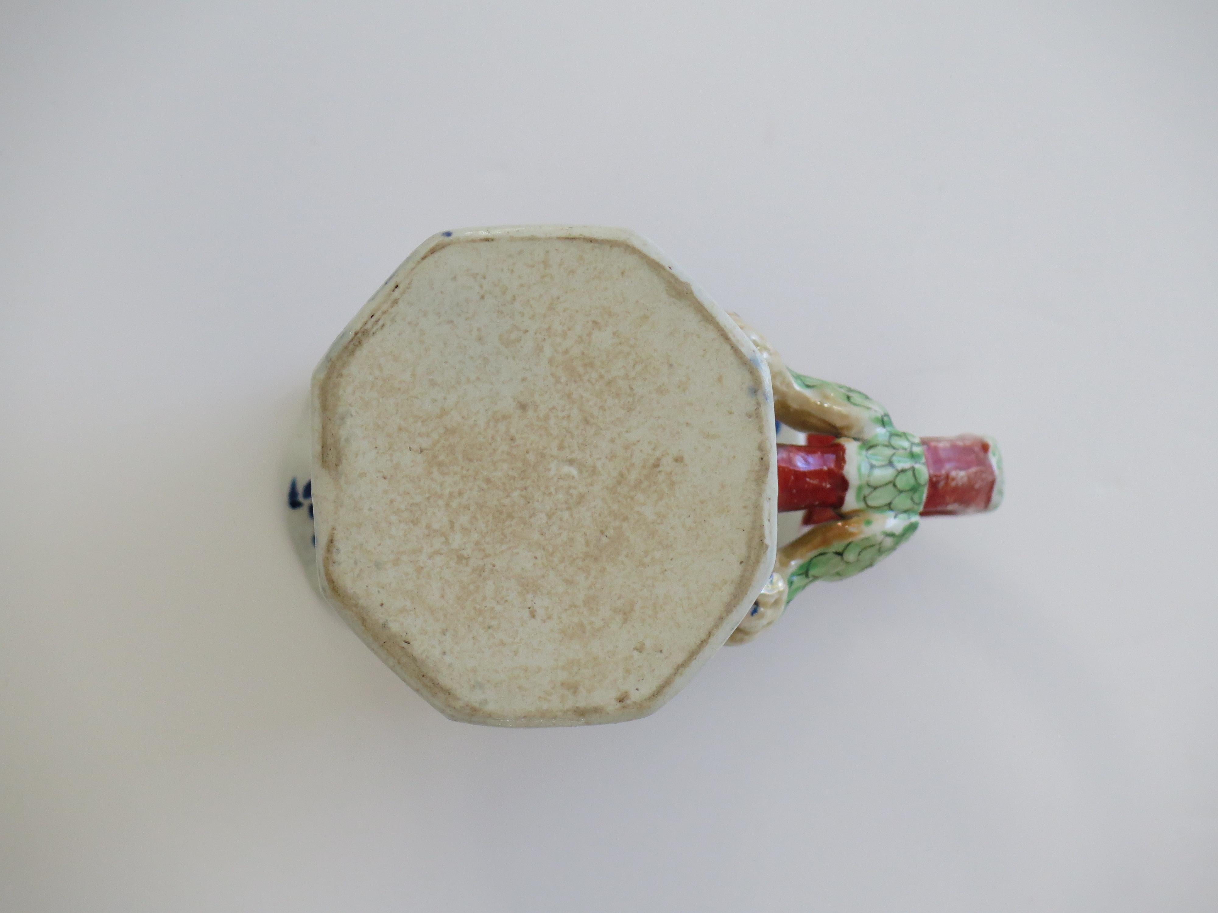 Georgian Masons Ironstone Jug or Pitcher in Japan Basket Pattern, circa 1818 8