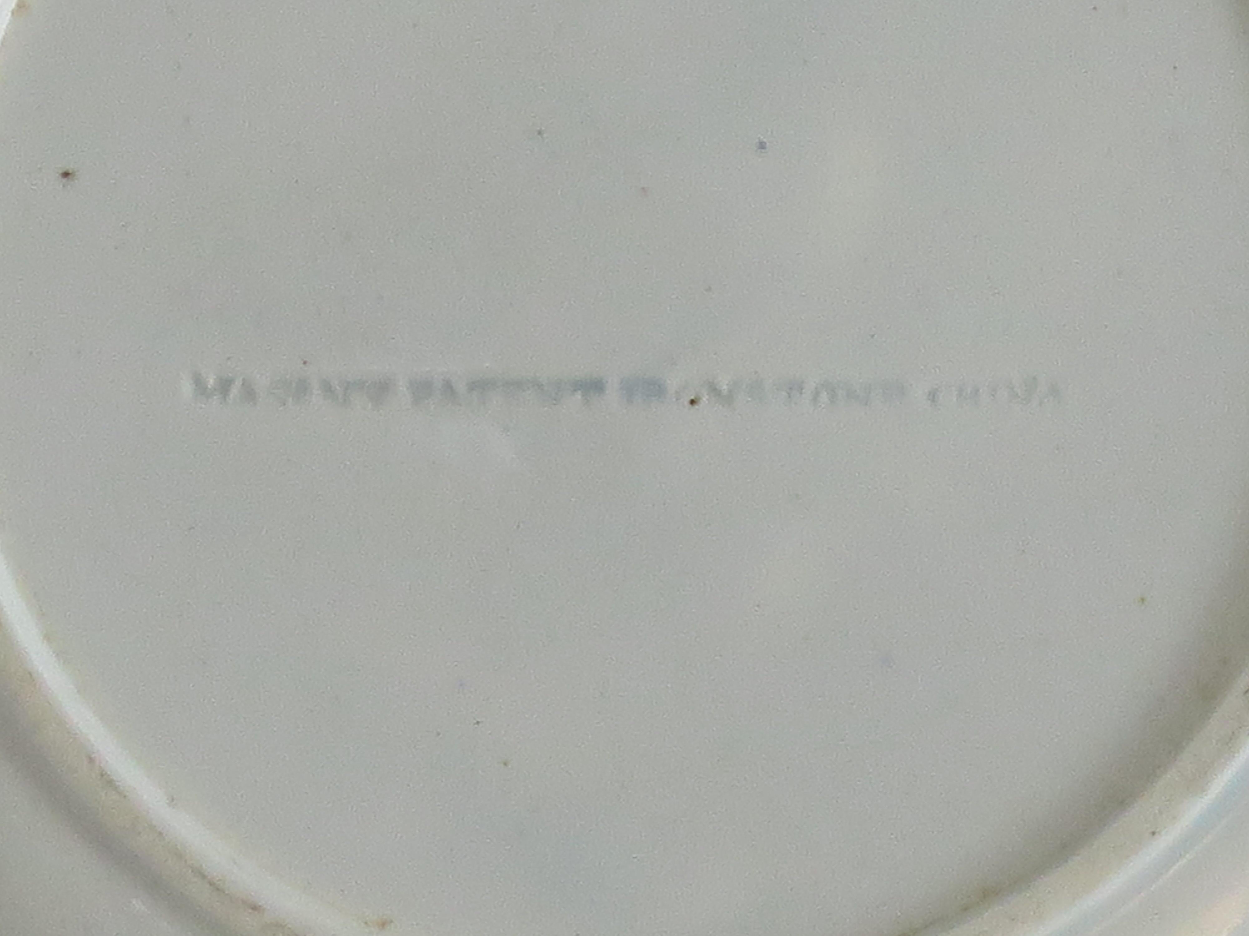 Piatto da pranzo grande in pietra ferrosa dei muratori georgiani con vaso e pietra dorata, 1818 ca. in vendita 4