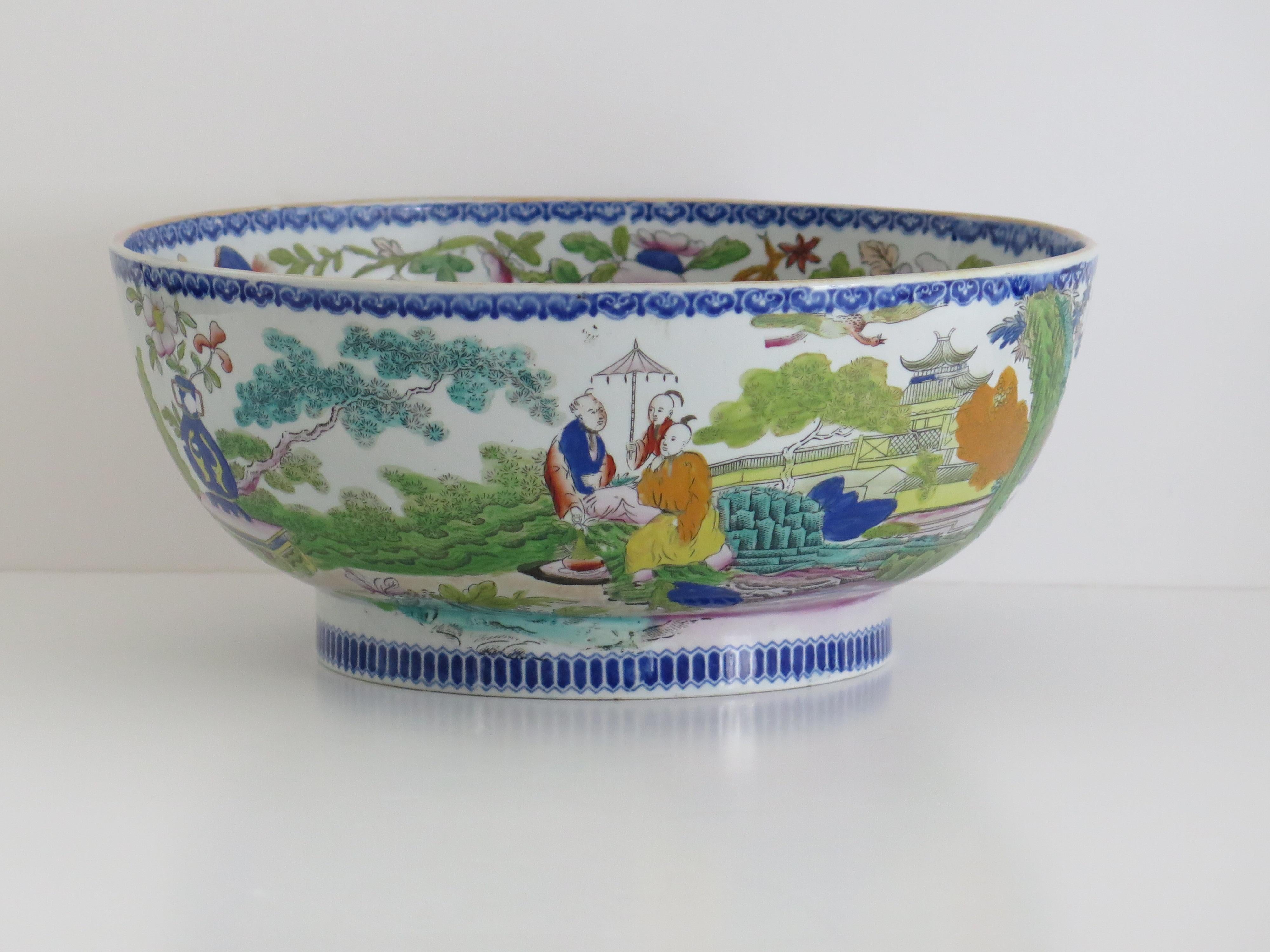 British Georgian Masons Ironstone large Punch Bowl in rare Mogul Pattern, circa 1815 For Sale