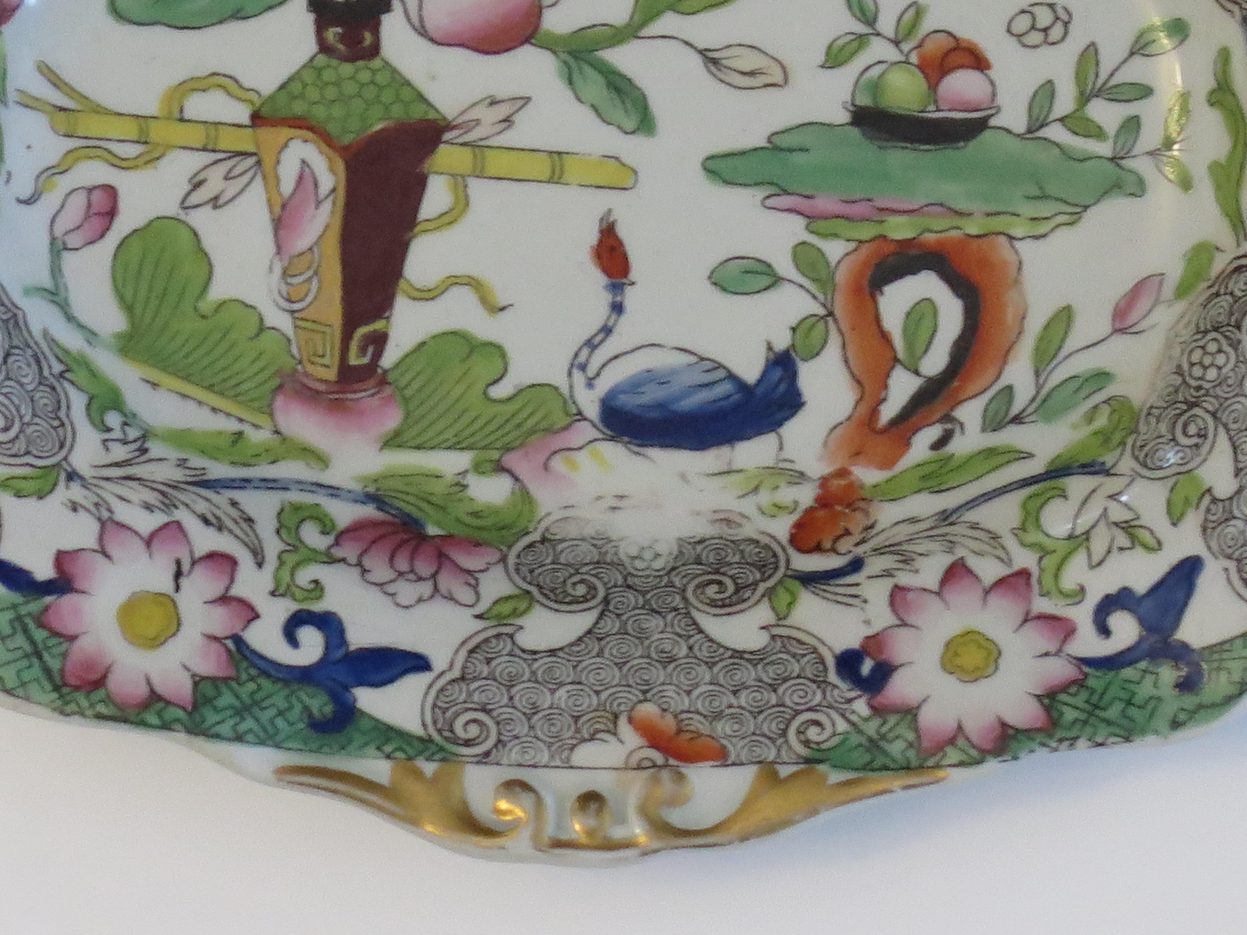 Georgian Mason's Ironstone Oval Dish in Table & Flower Pot Pattern, circa 1818 In Good Condition In Lincoln, Lincolnshire