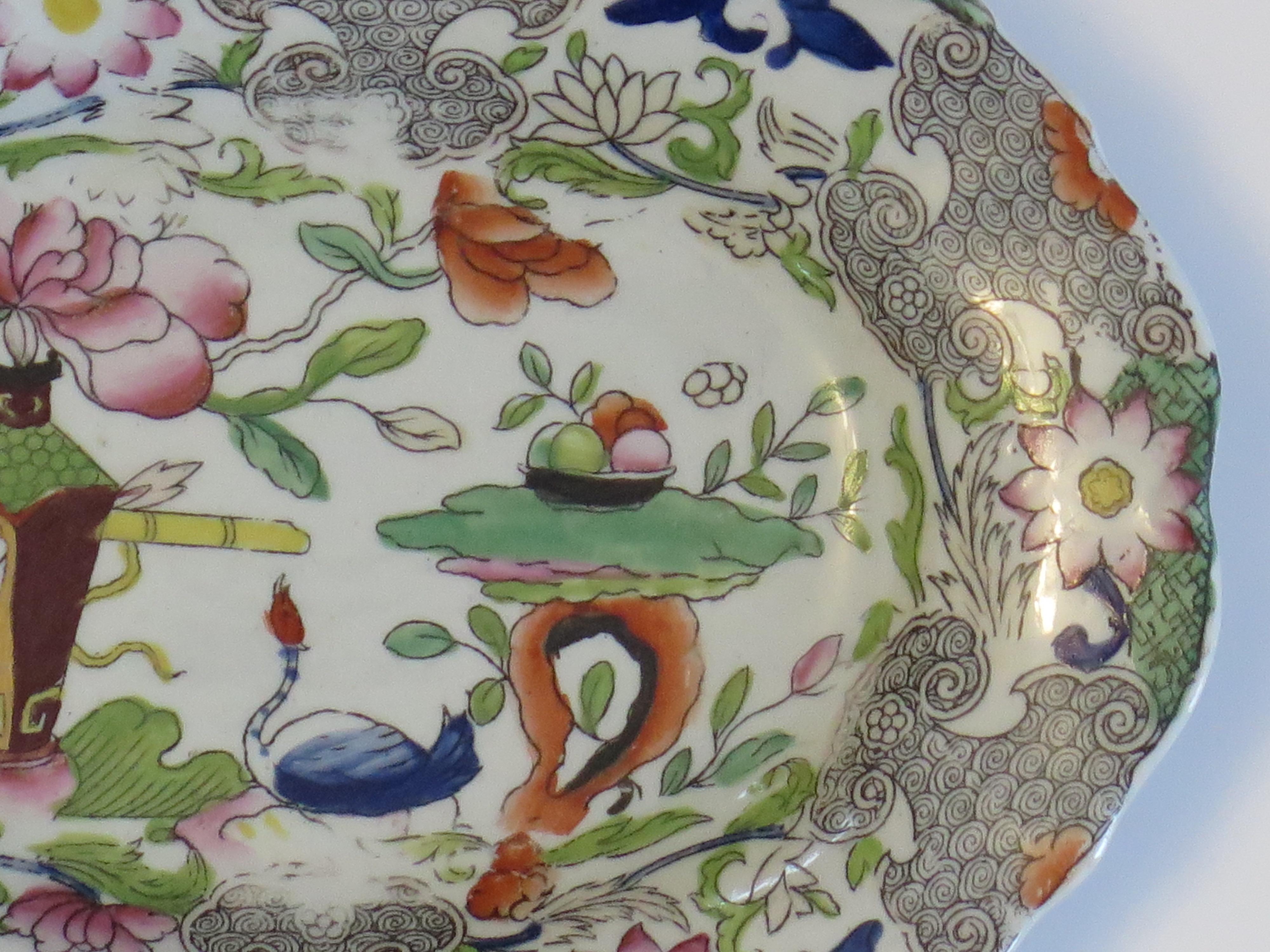 Hand-Painted Georgian Mason's Ironstone Oval Dish in Table & Flower Pot Pattern, circa 1818 For Sale
