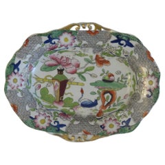 Plat ovale géorgien en Mason's Ironstone à motif de table et de pot de fleurs, vers 1818