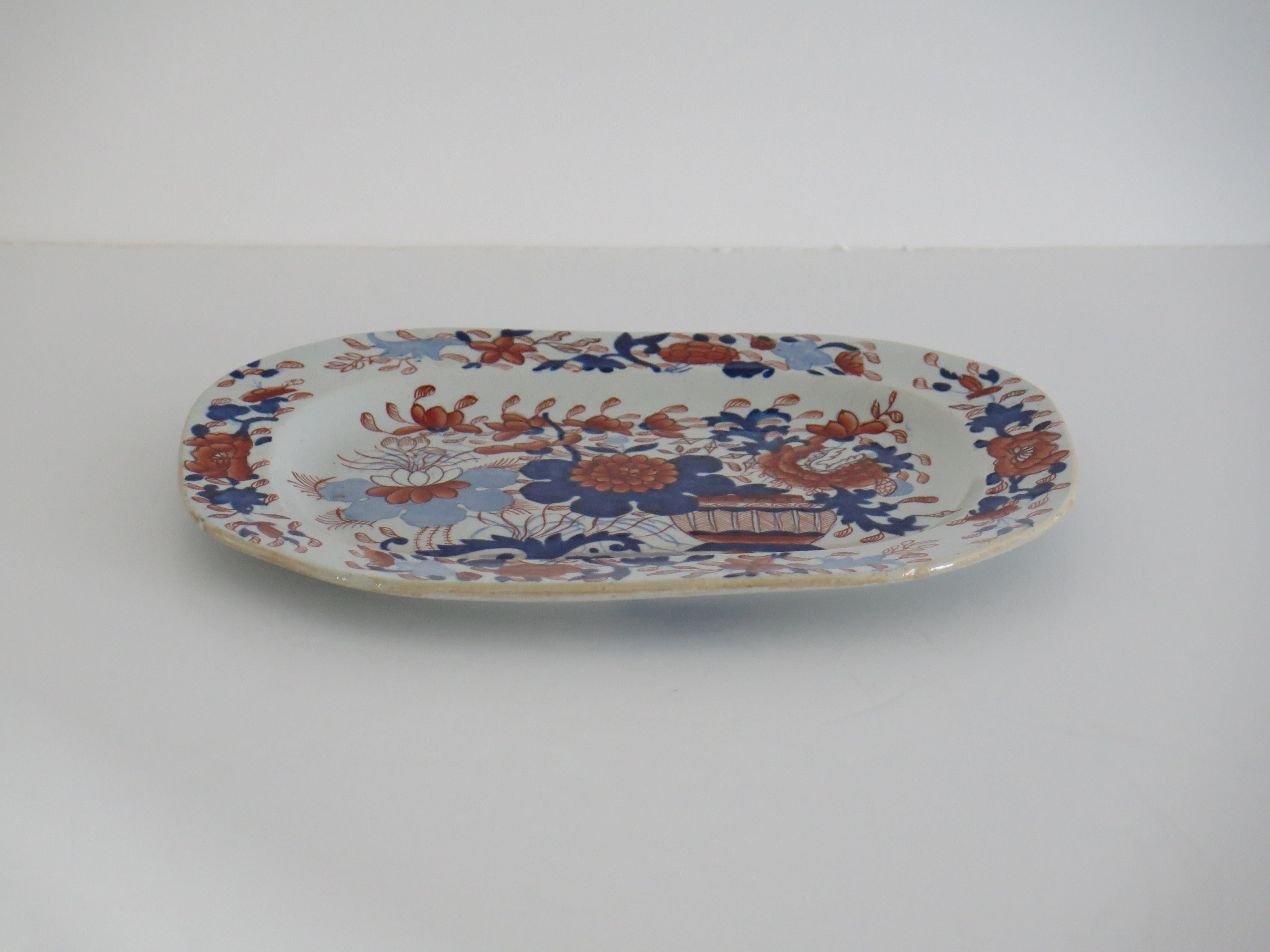 Plato georgiano de Mason's Ironstone con diseño de cesta japonesa, hacia 1818 Georgiano en venta