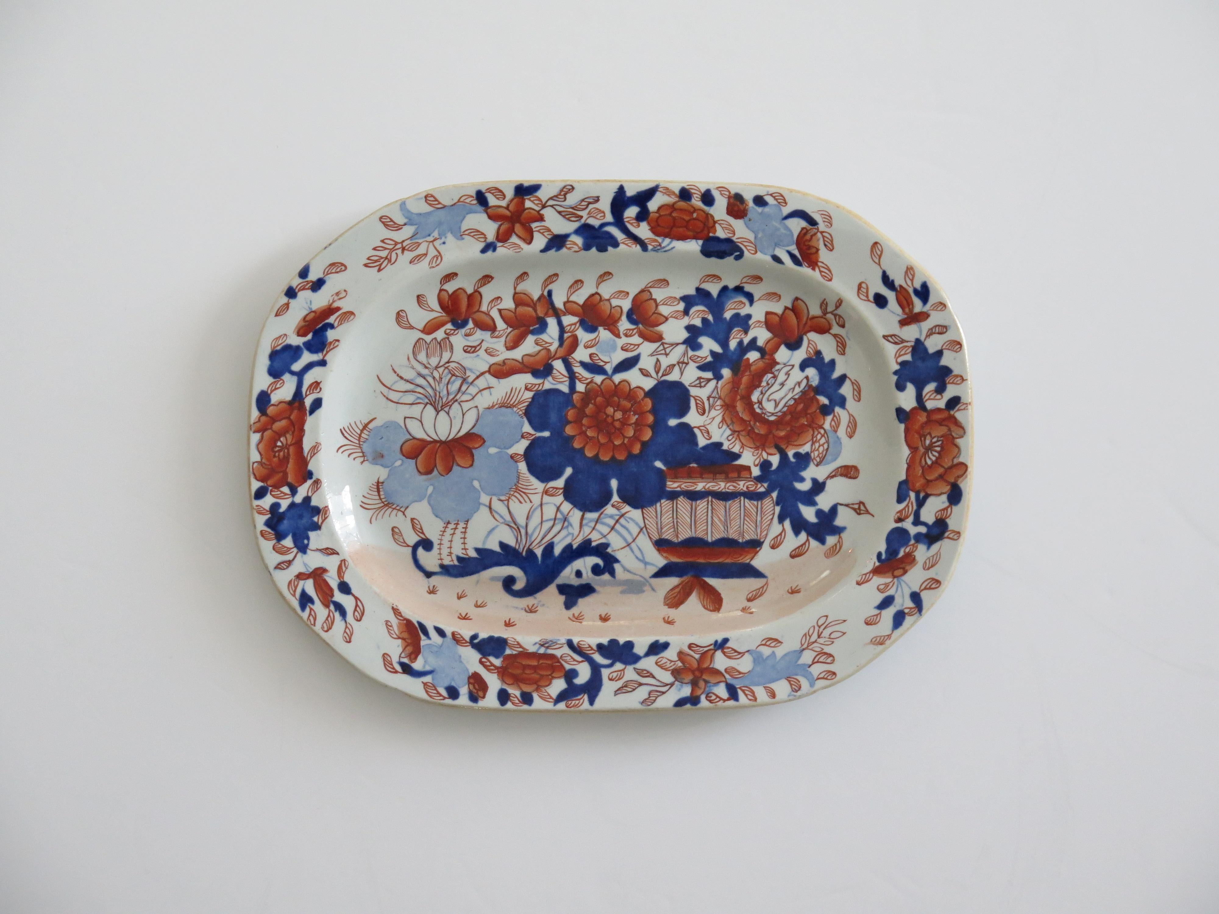 Plato georgiano de Mason's Ironstone con diseño de cesta japonesa, hacia 1818 Inglés en venta