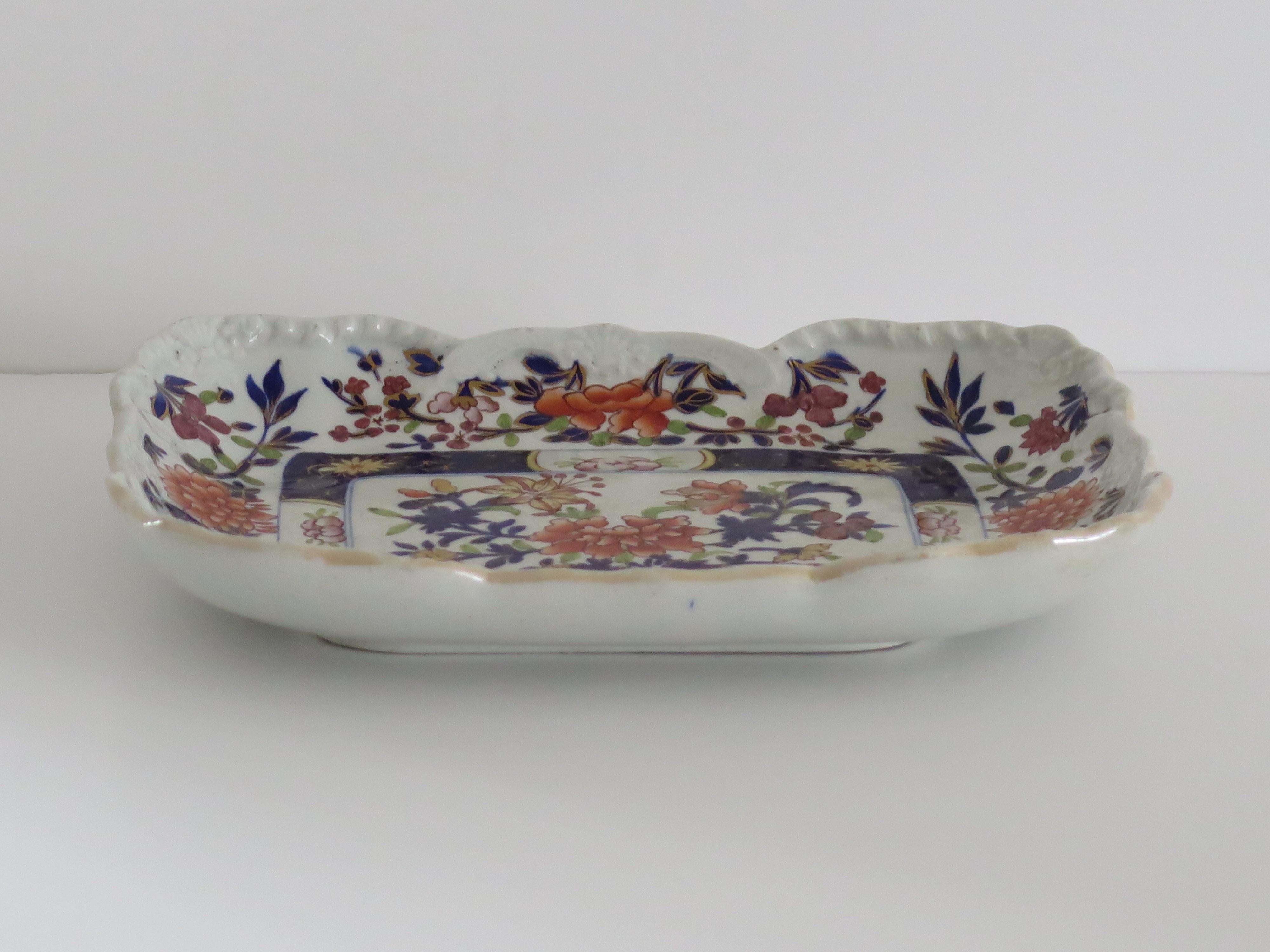 Georgian Mason's Ironstone Platter in Heavily Floral Japan Pattern, circa 1820 In Good Condition In Lincoln, Lincolnshire