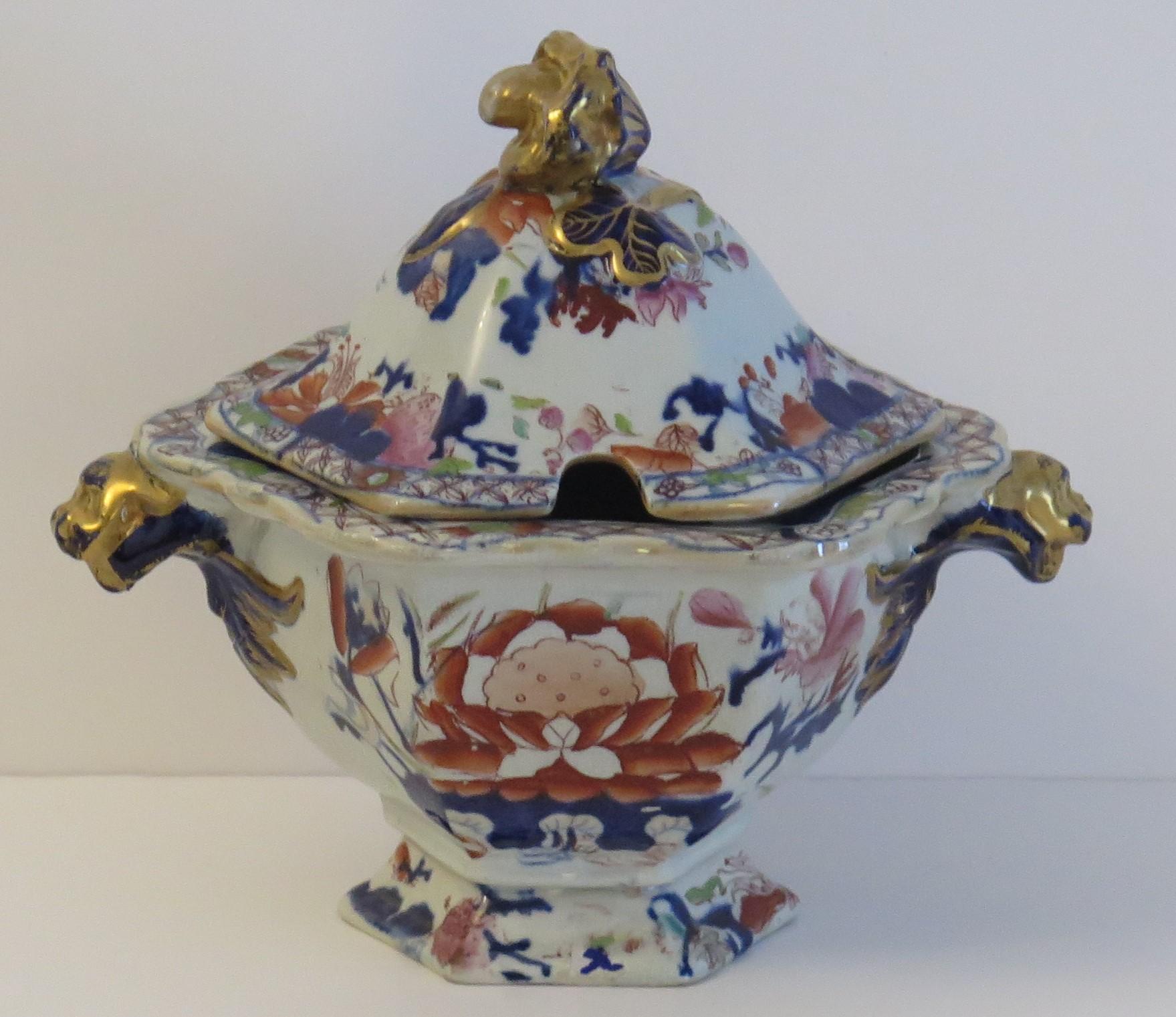 English Georgian Mason's Ironstone Sauce Tureen & Lid Gilded Water Lily Pattern, Ca 1820 For Sale