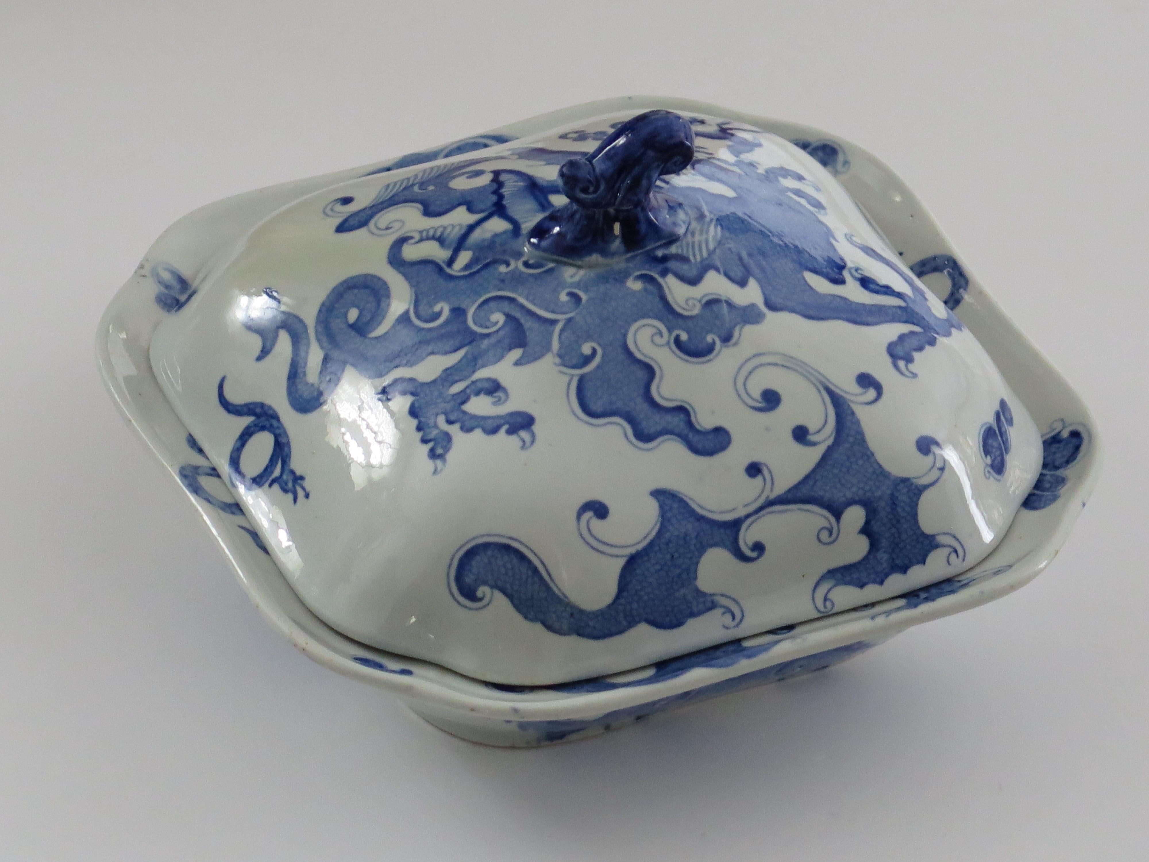 Chinoiserie Georgian Mason's Ironstone Serving Dish & Cover in Chinese Dragon Ptn, Ca 1818 For Sale