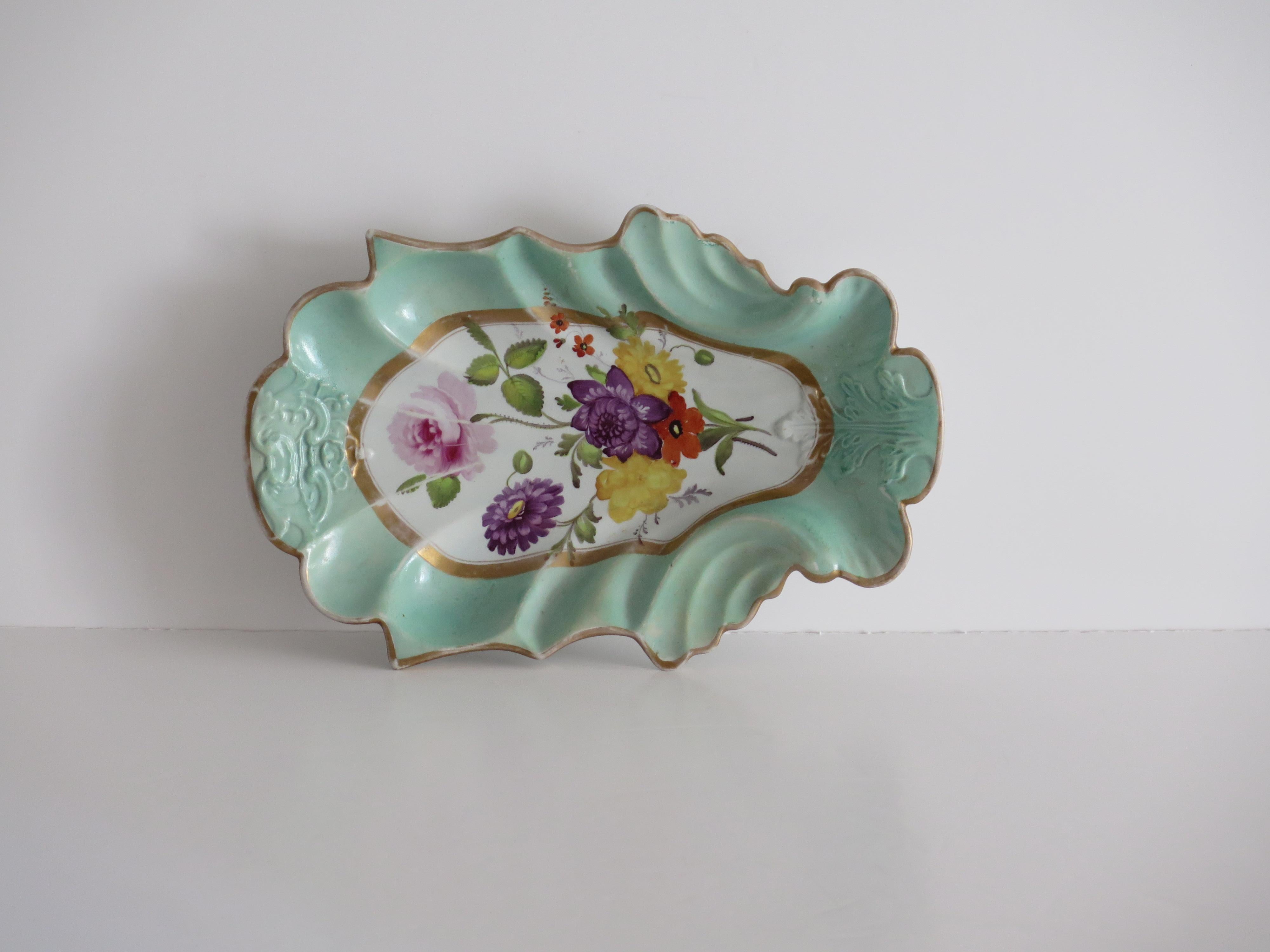 Plato o fuente de servir georgiano de Mason's Ironstone en Ptn de flores mixtas, ca 1818 siglo XIX en venta