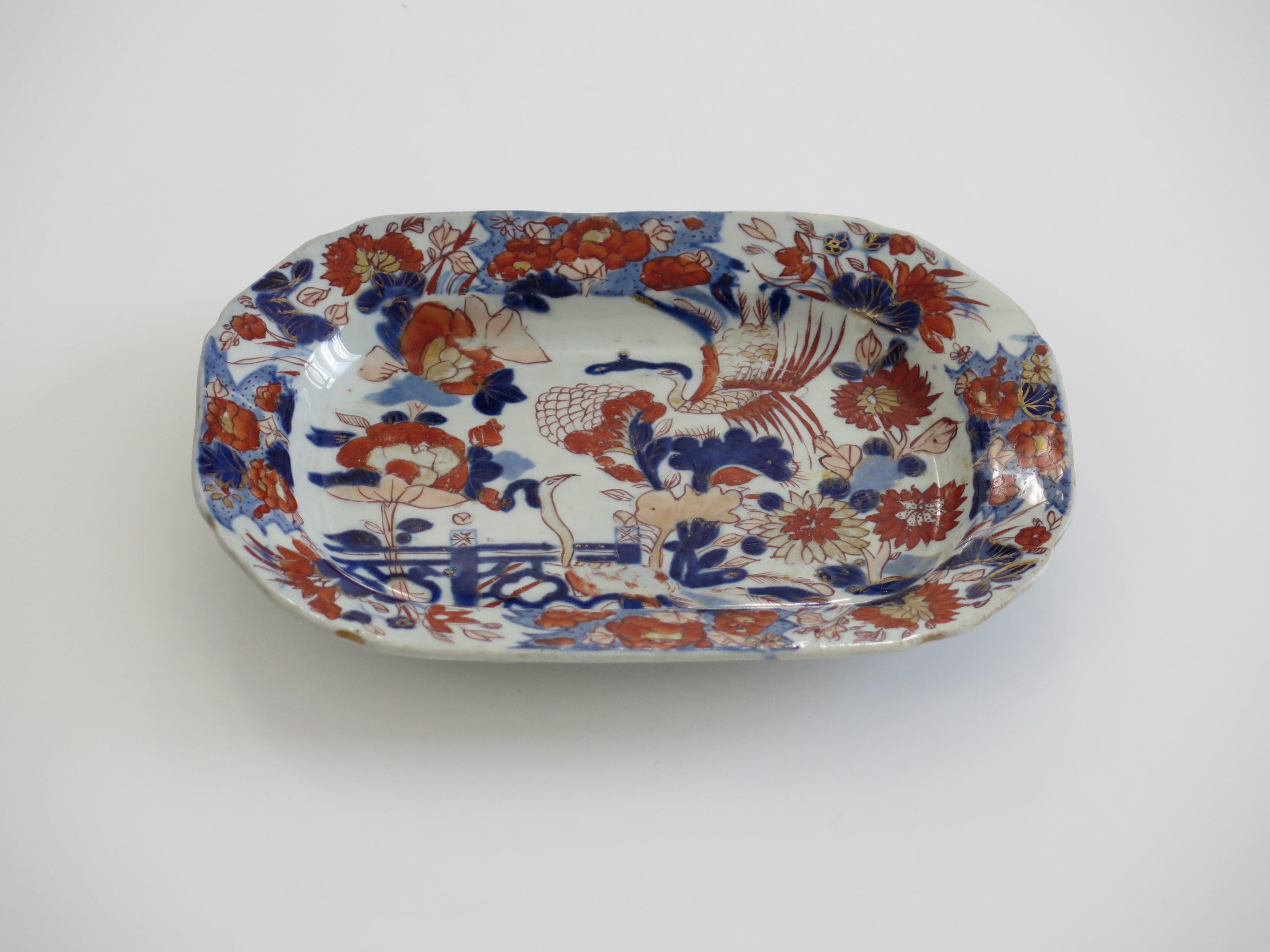 Georgian Masons Ironstone Small Dish or Platter in Peacock Japan Ptn, Ca.1815 In Good Condition For Sale In Lincoln, Lincolnshire