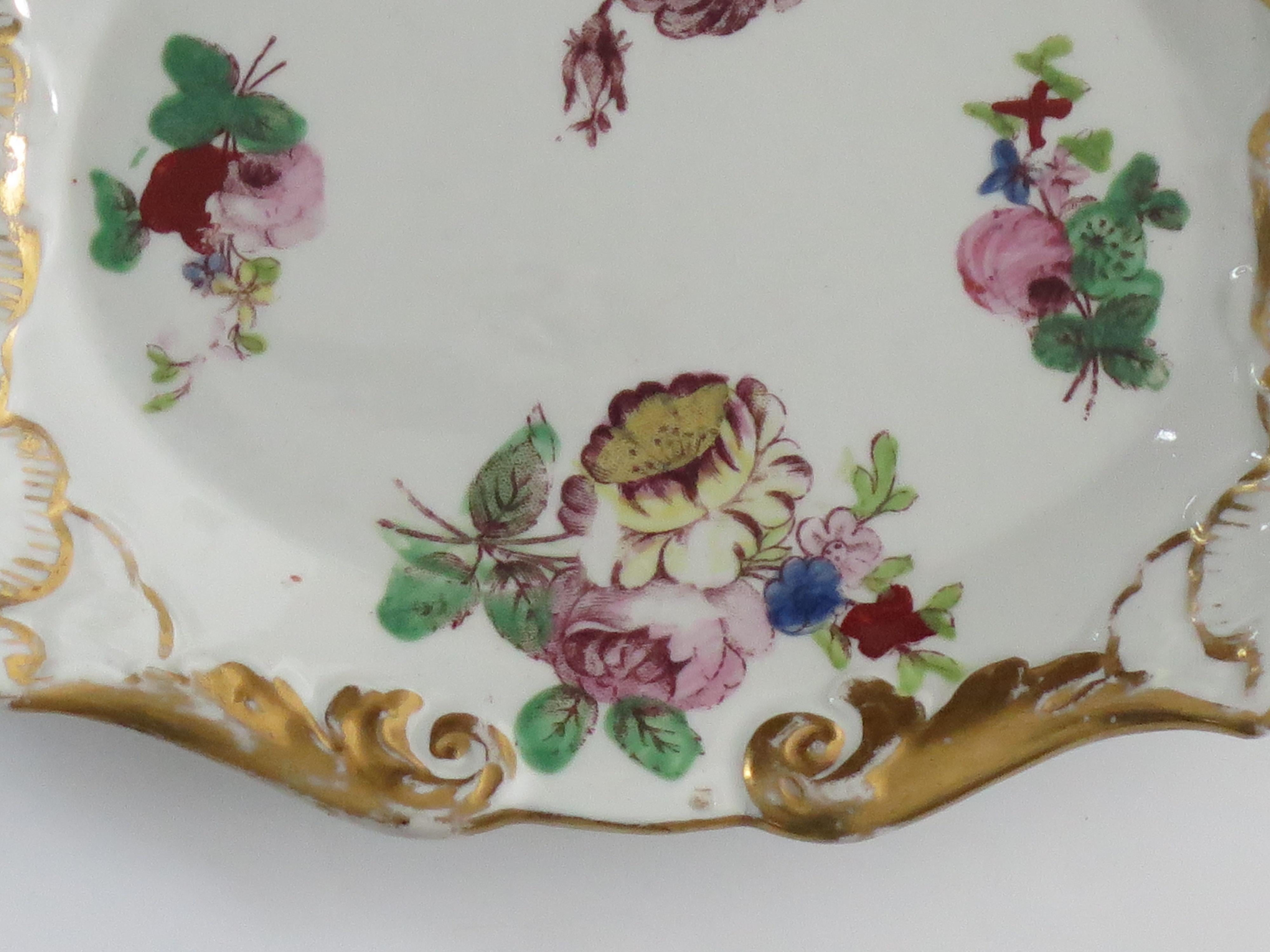 Hand-Painted Georgian Mason's Ironstone Spoon Dish Large Spay Cabbage Leaf Ptn, Ca 1818 For Sale