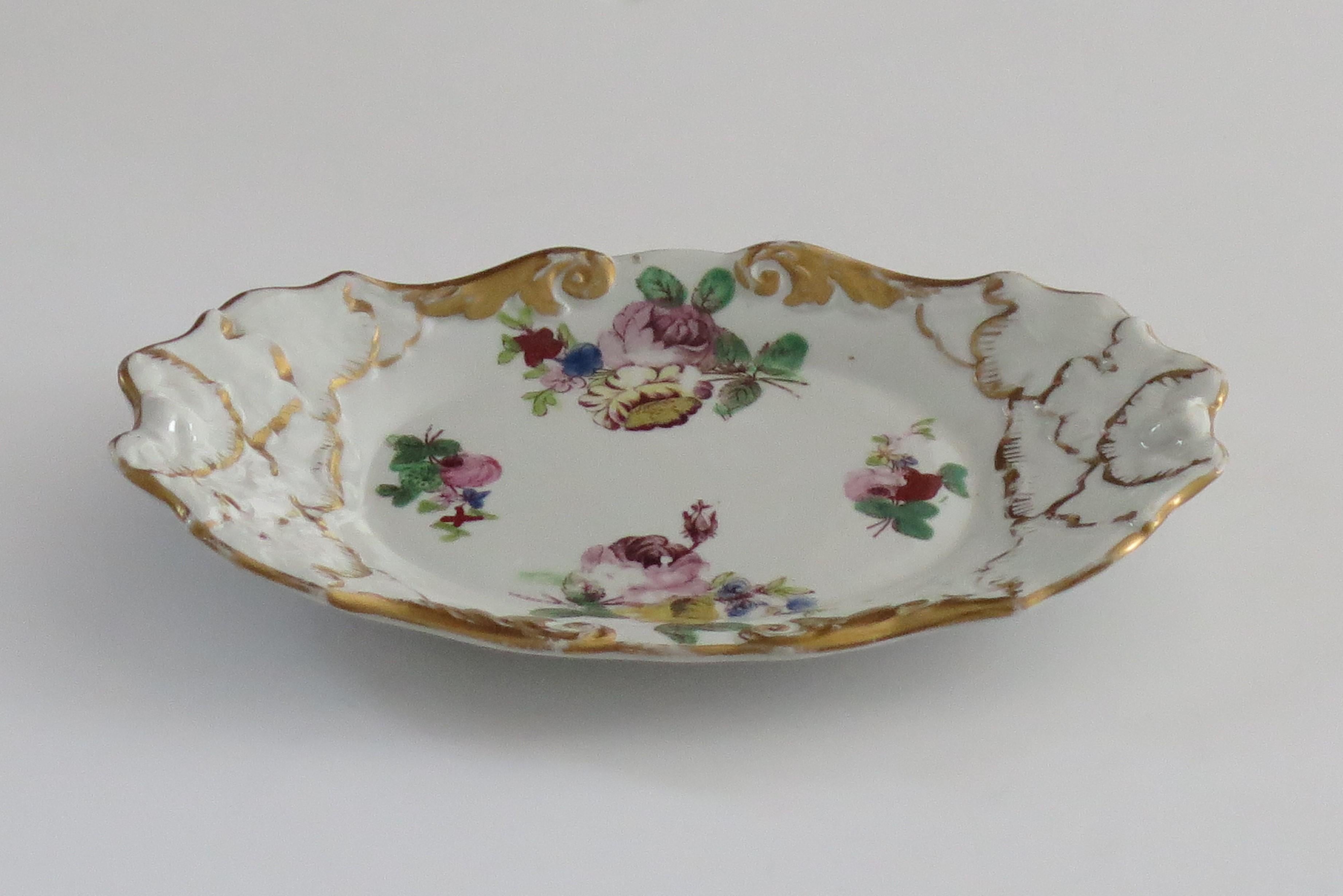 Georgian Mason's Ironstone Spoon Dish Large Spay Cabbage Leaf Ptn, Ca 1818 For Sale 1